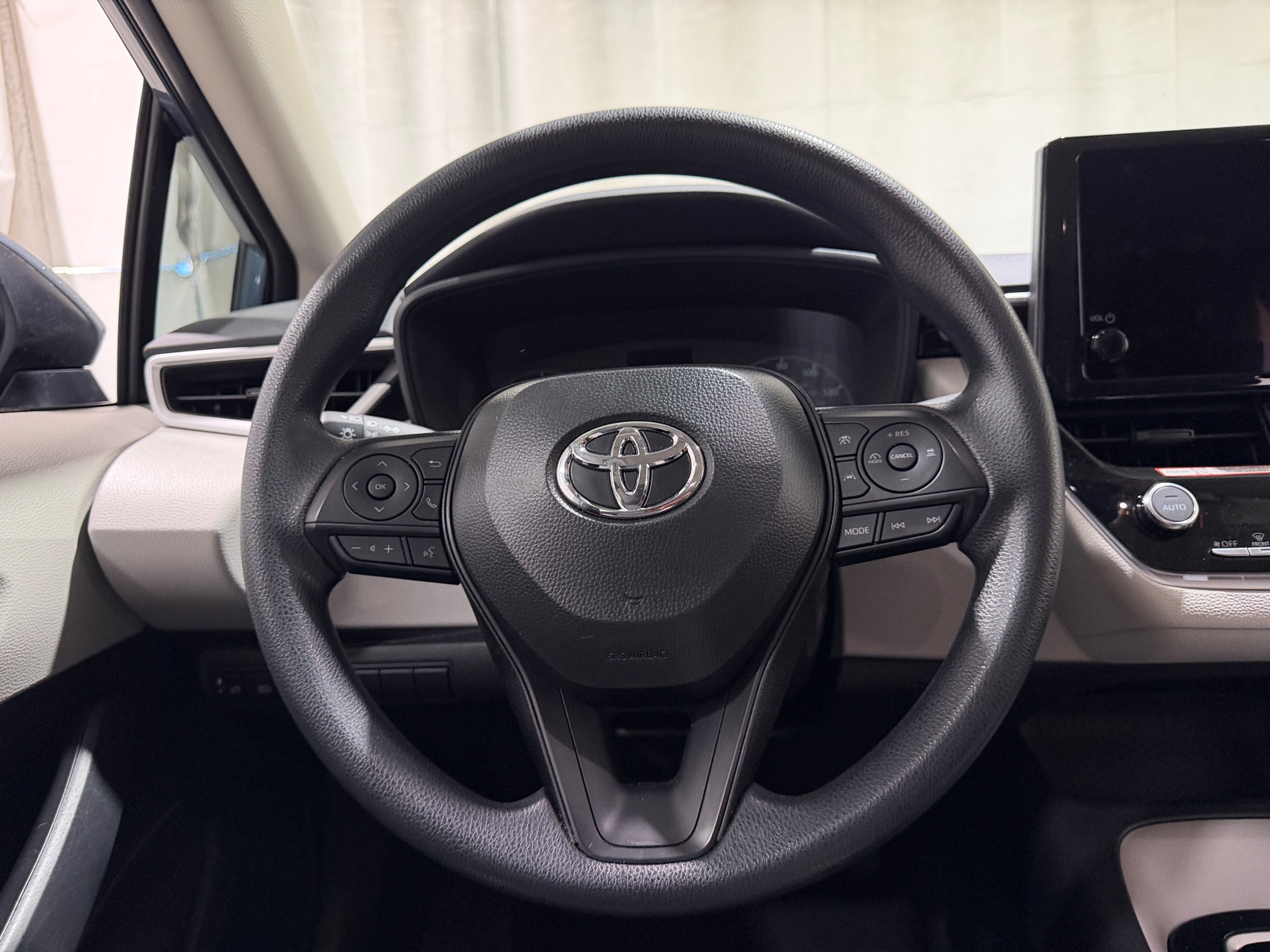 Thumbnail: 2025 Toyota Corolla - 5