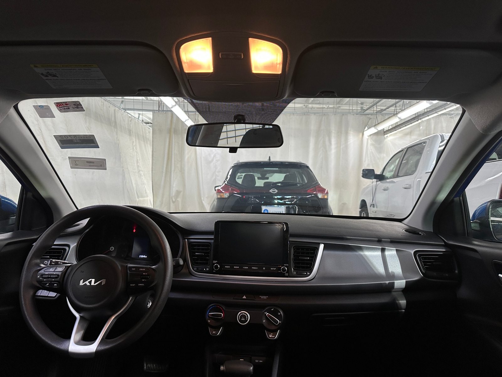 Thumbnail: 2023 Kia Rio - 3