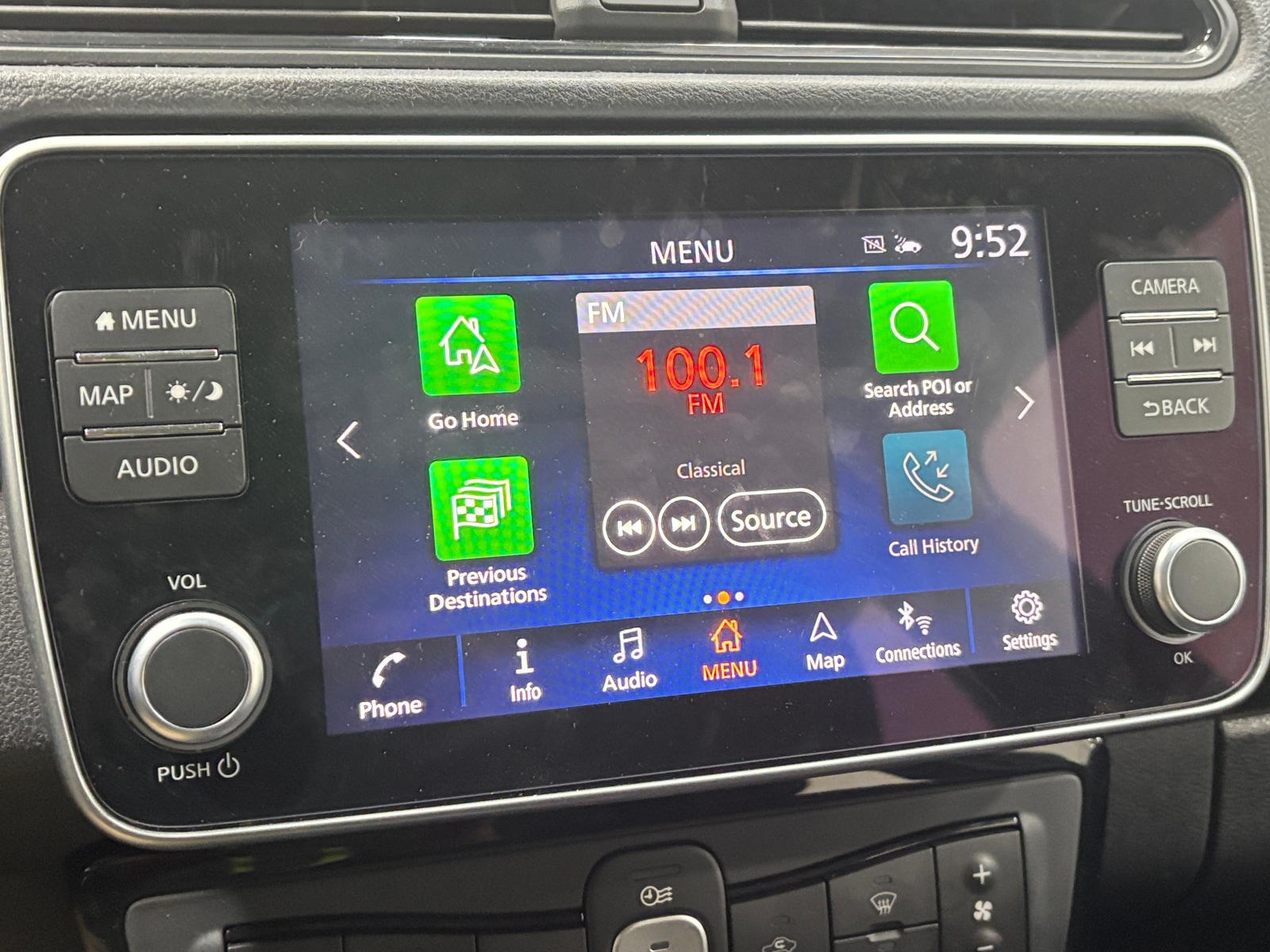 Thumbnail: 2025 Nissan Leaf - 4