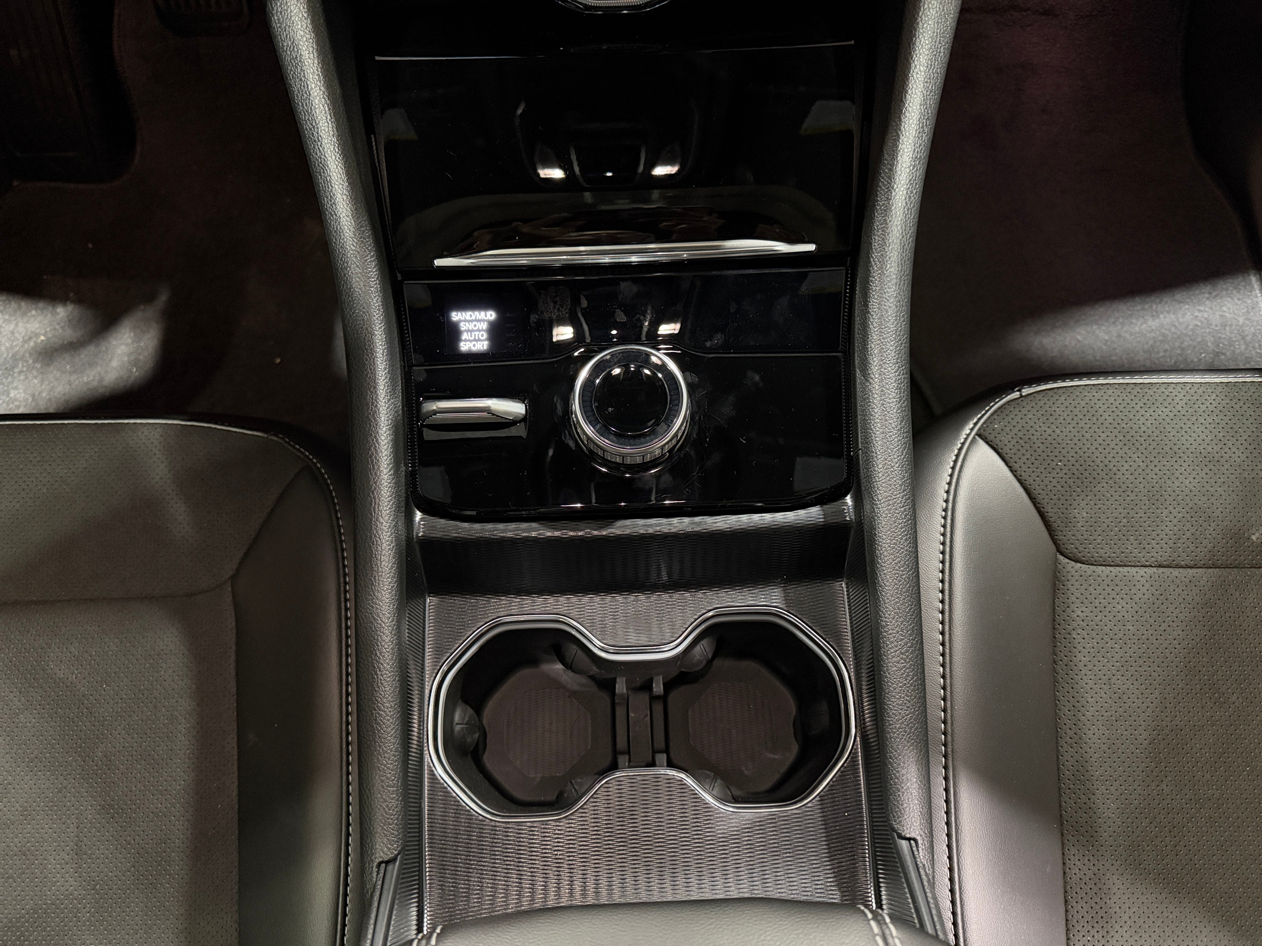 2027 Jeep Grand Cherokee L