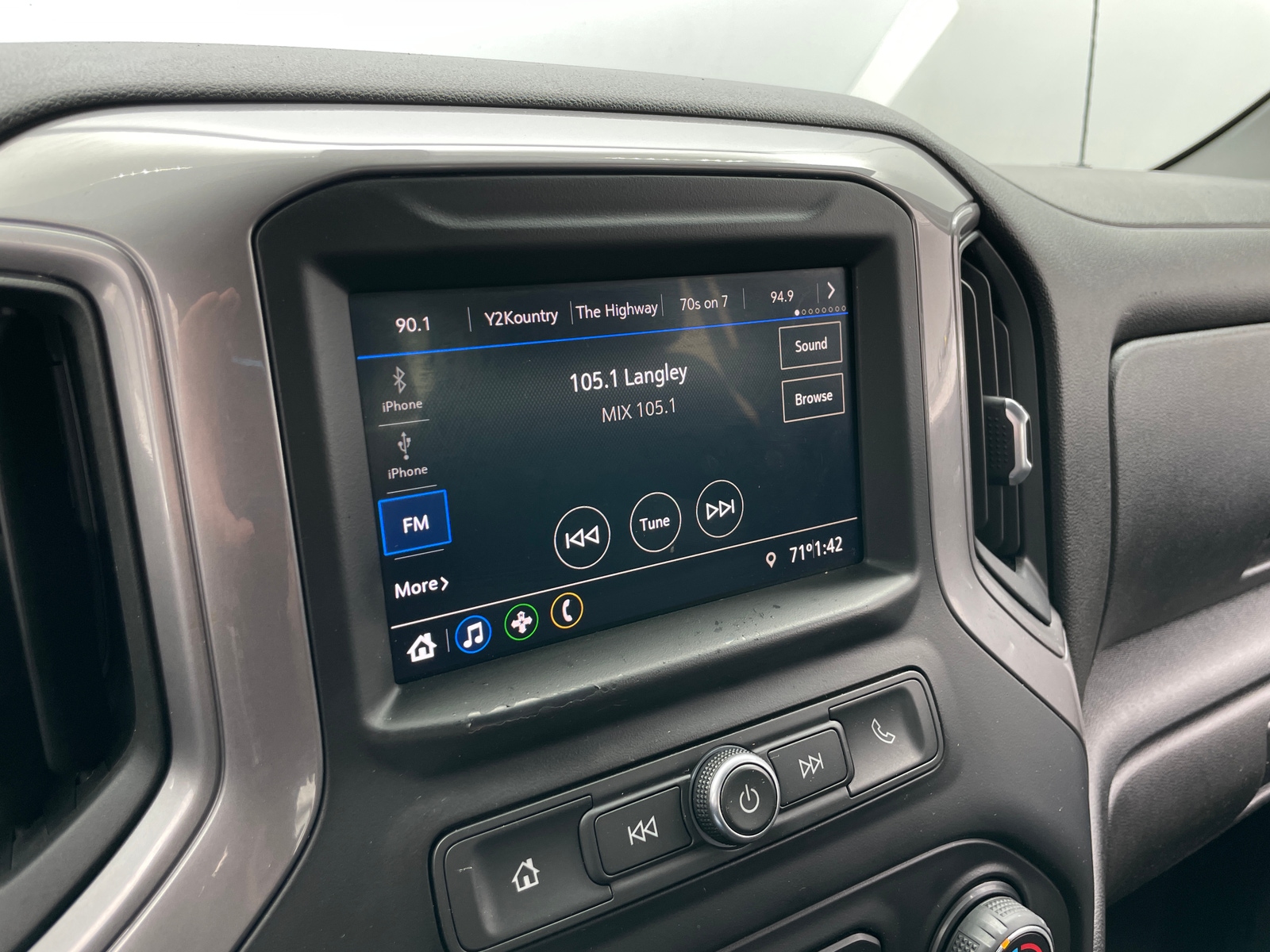 Thumbnail: 2021 Chevrolet Silverado 1500 - 4