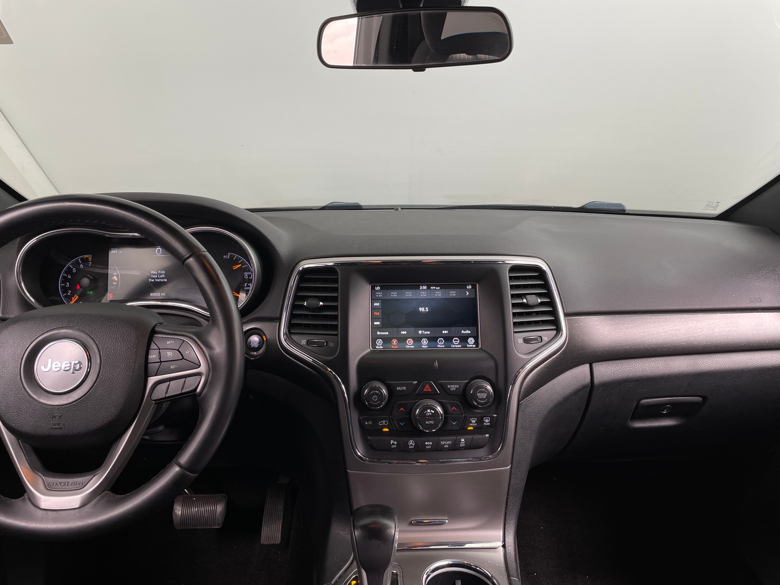 Thumbnail: 2018 Jeep Grand Cherokee - 3