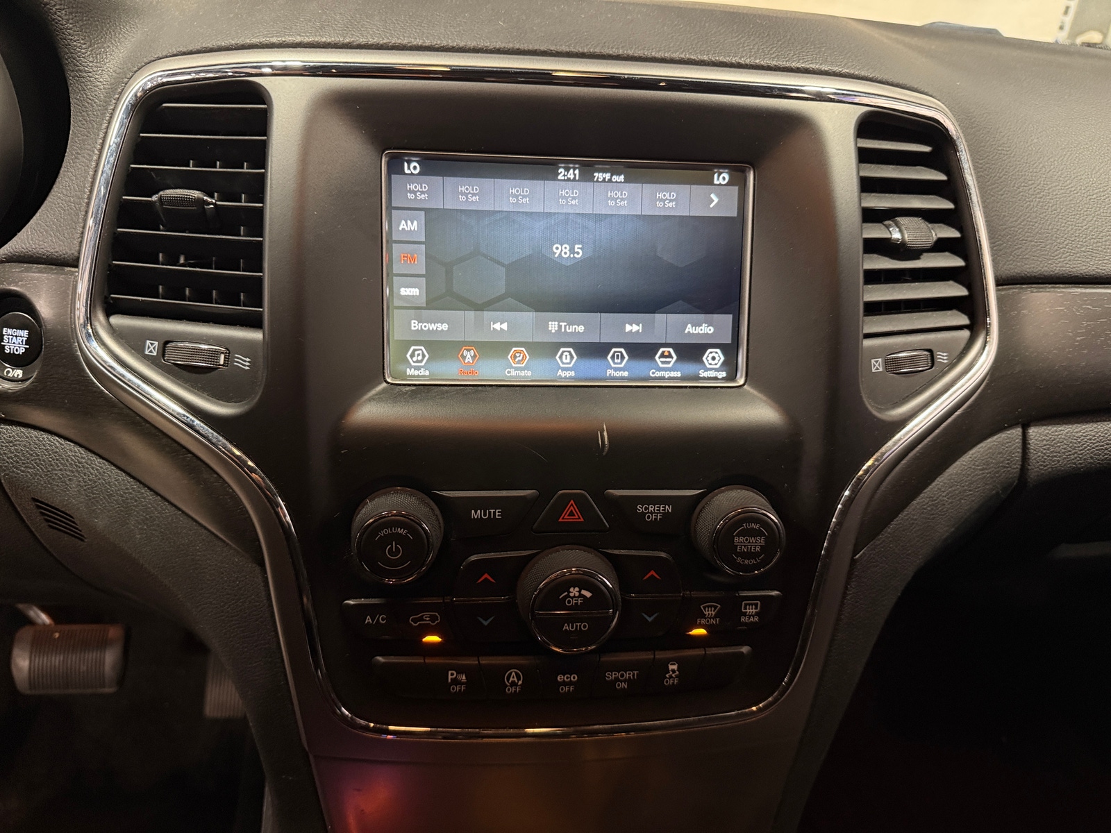Thumbnail: 2018 Jeep Grand Cherokee - 4