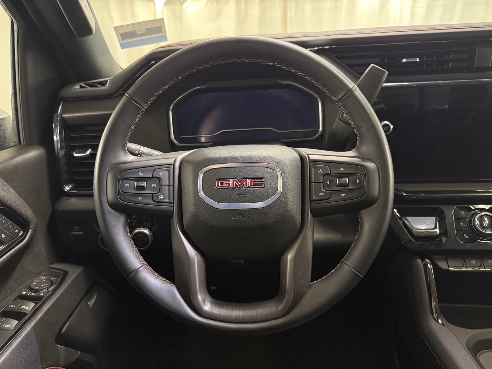 Thumbnail: 2025 GMC Sierra 2500 - 4