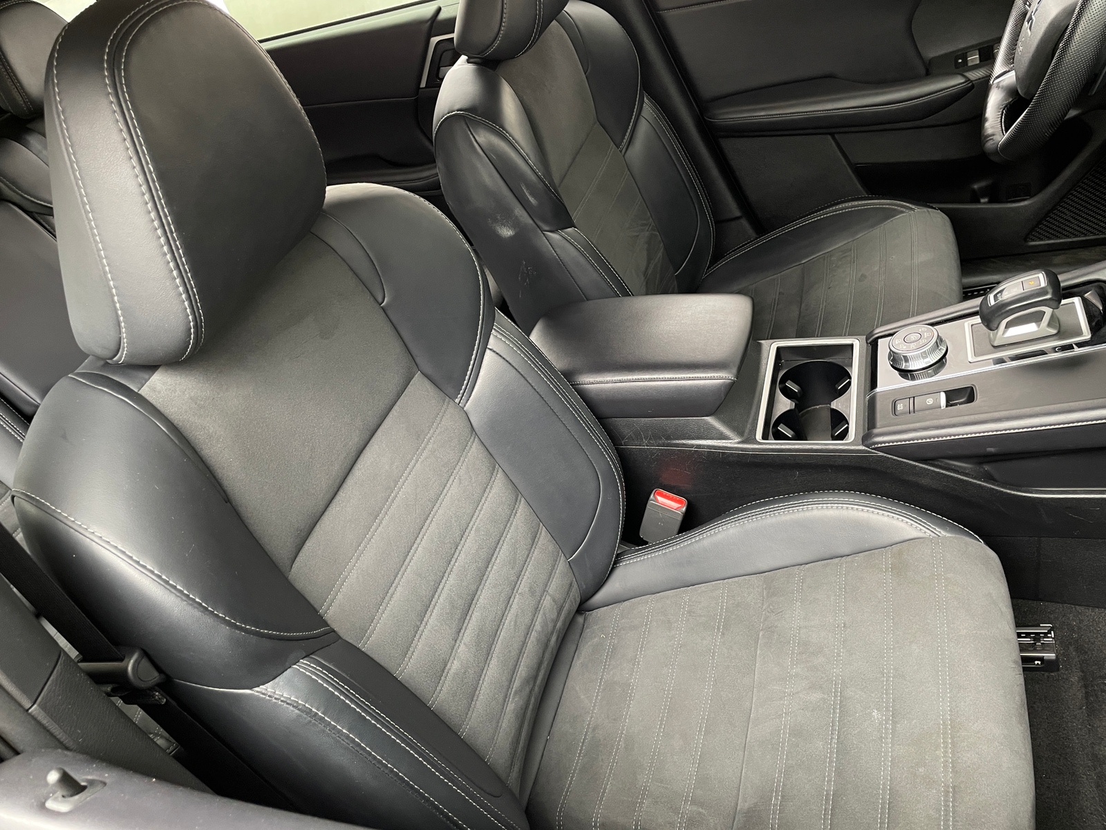 Thumbnail: 2024 Mitsubishi Outlander - 2