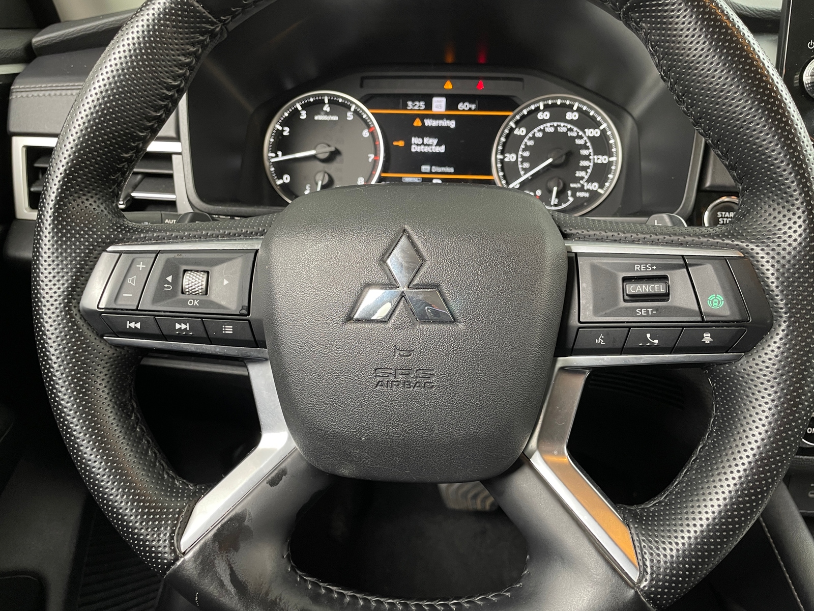 Thumbnail: 2024 Mitsubishi Outlander - 5