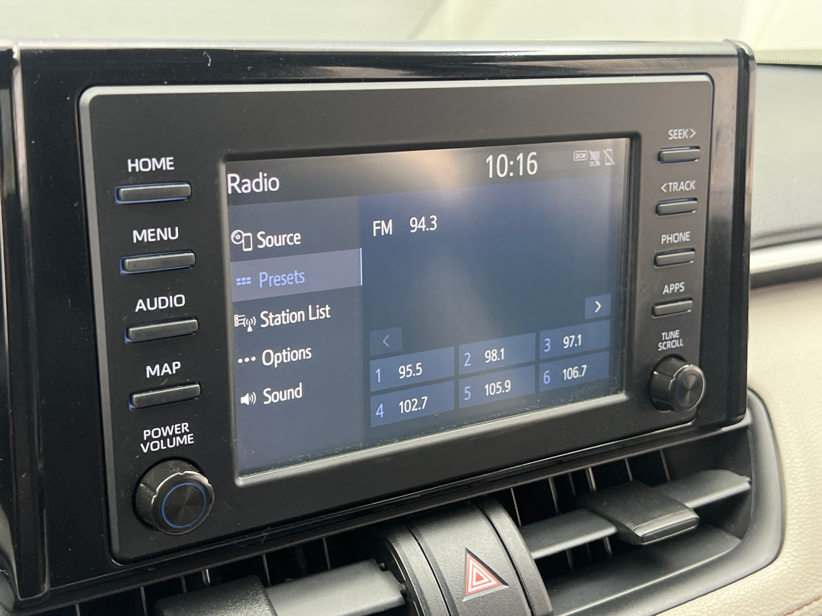 Thumbnail: 2019 Toyota RAV4 - 4