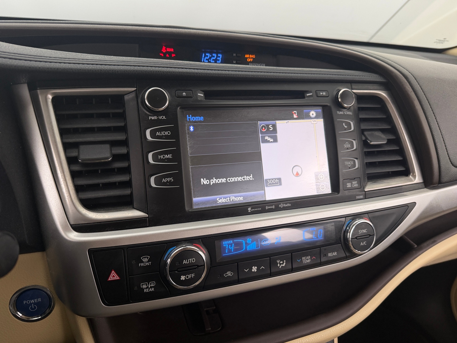 Thumbnail: 2019 Toyota Highlander - 4