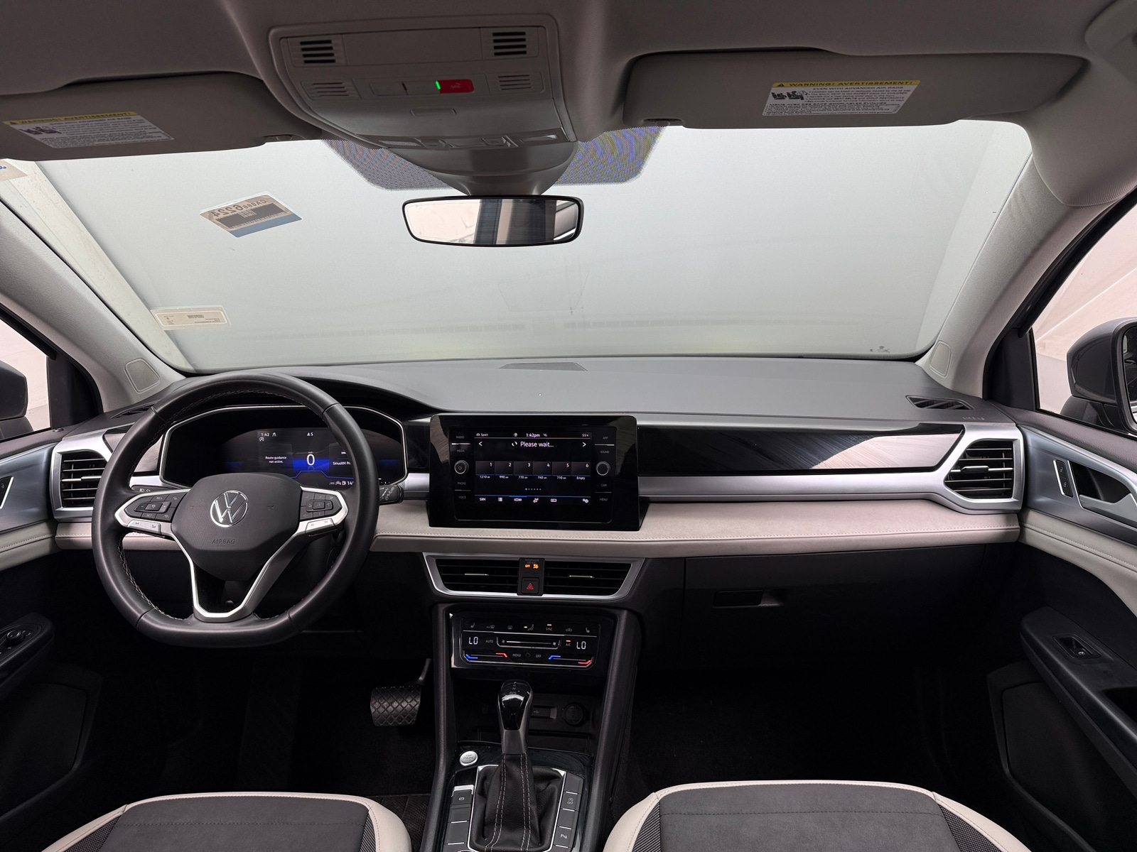 Thumbnail: 2025 Volkswagen Taos - 3