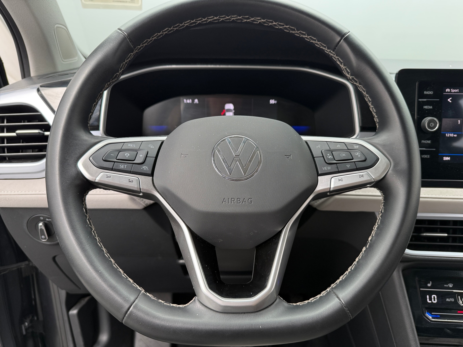 Thumbnail: 2025 Volkswagen Taos - 5