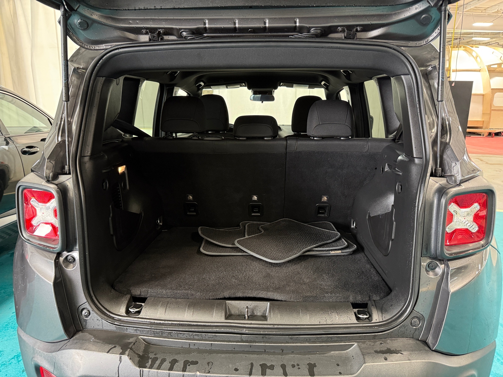 Thumbnail: 2021 Jeep Renegade - 7