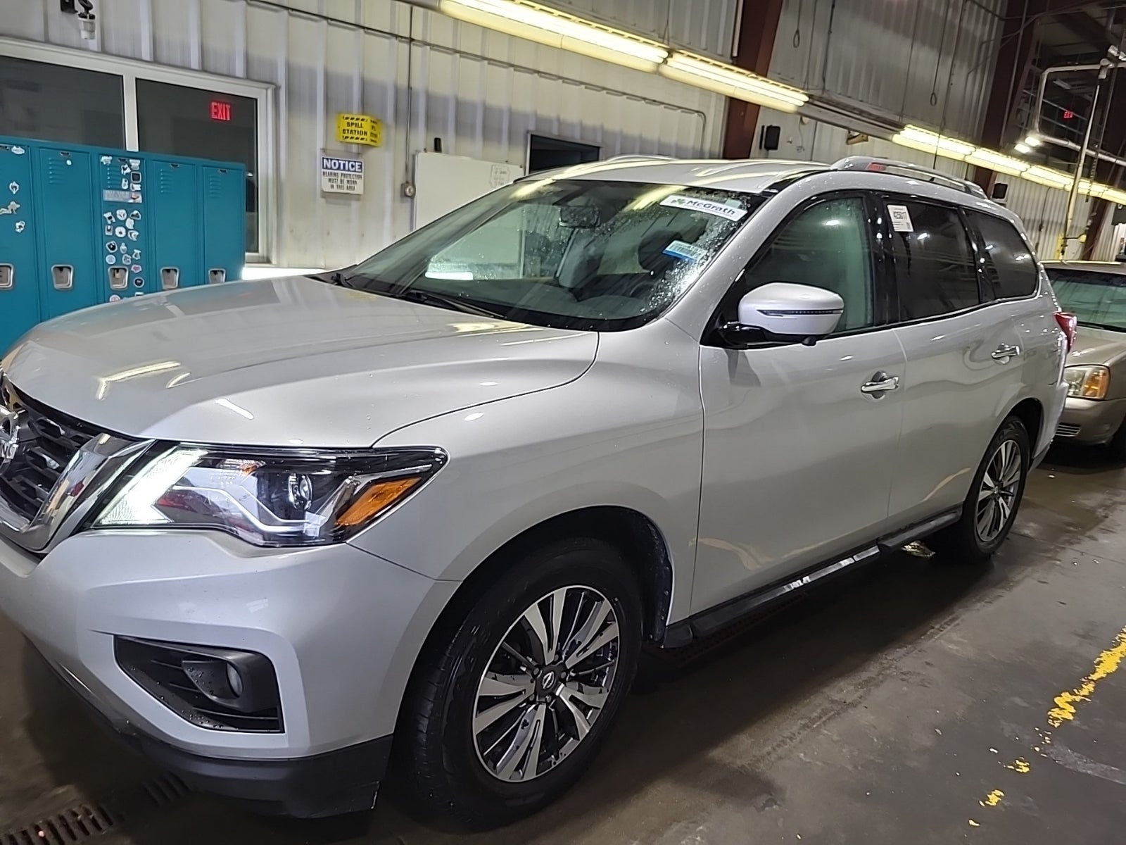 2020 Nissan Pathfinder SL
