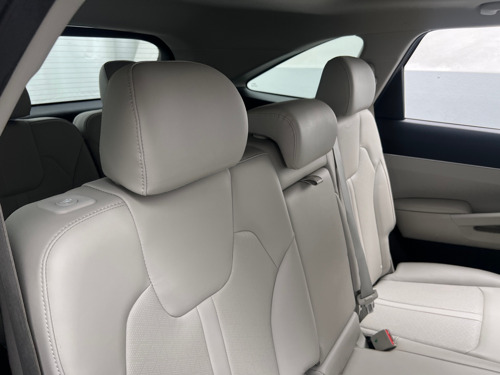 Thumbnail: 2023 Kia Sorento - 5