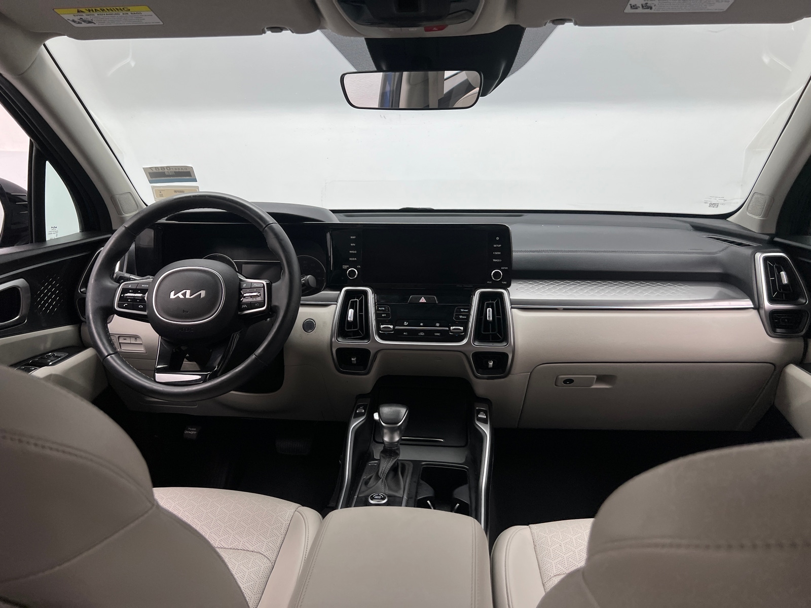 Thumbnail: 2023 Kia Sorento - 2