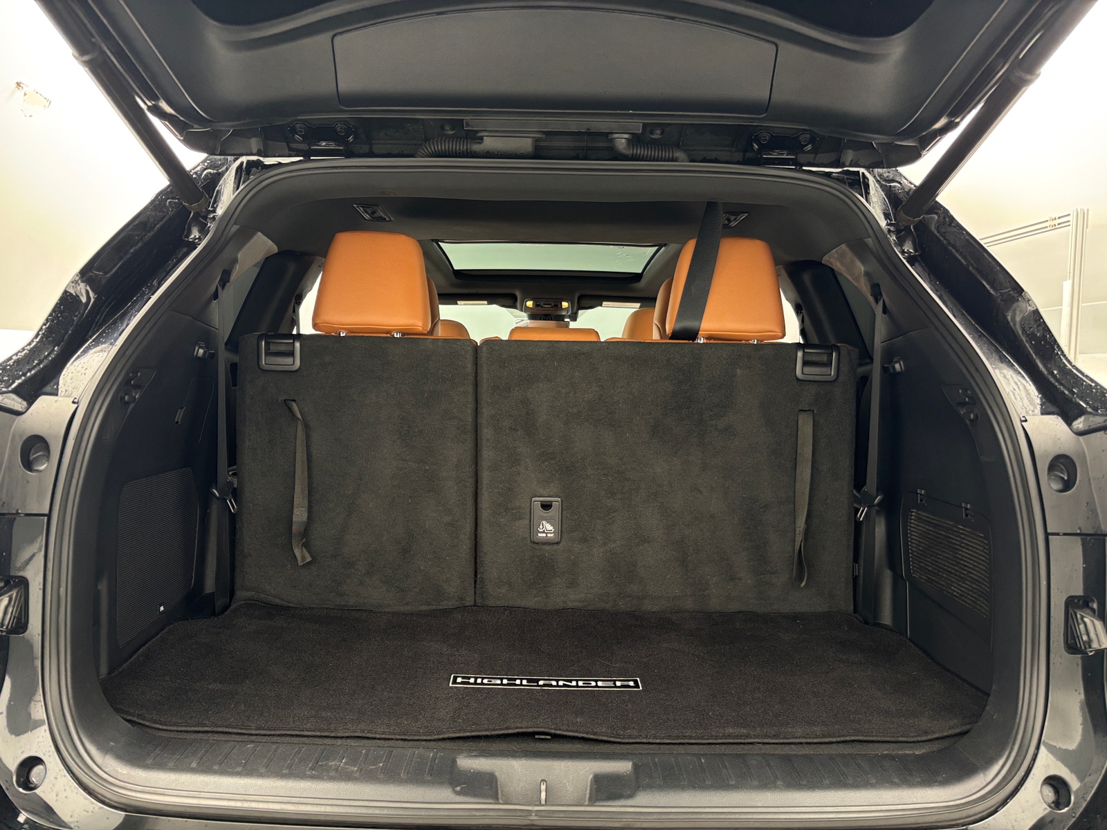 Thumbnail: 2021 Toyota Highlander - 6