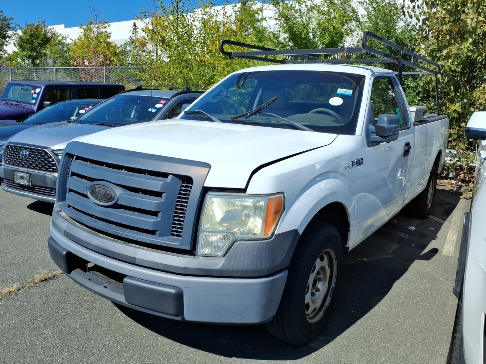 2010 Ford F-150 2WD Reg Cab 126" XL