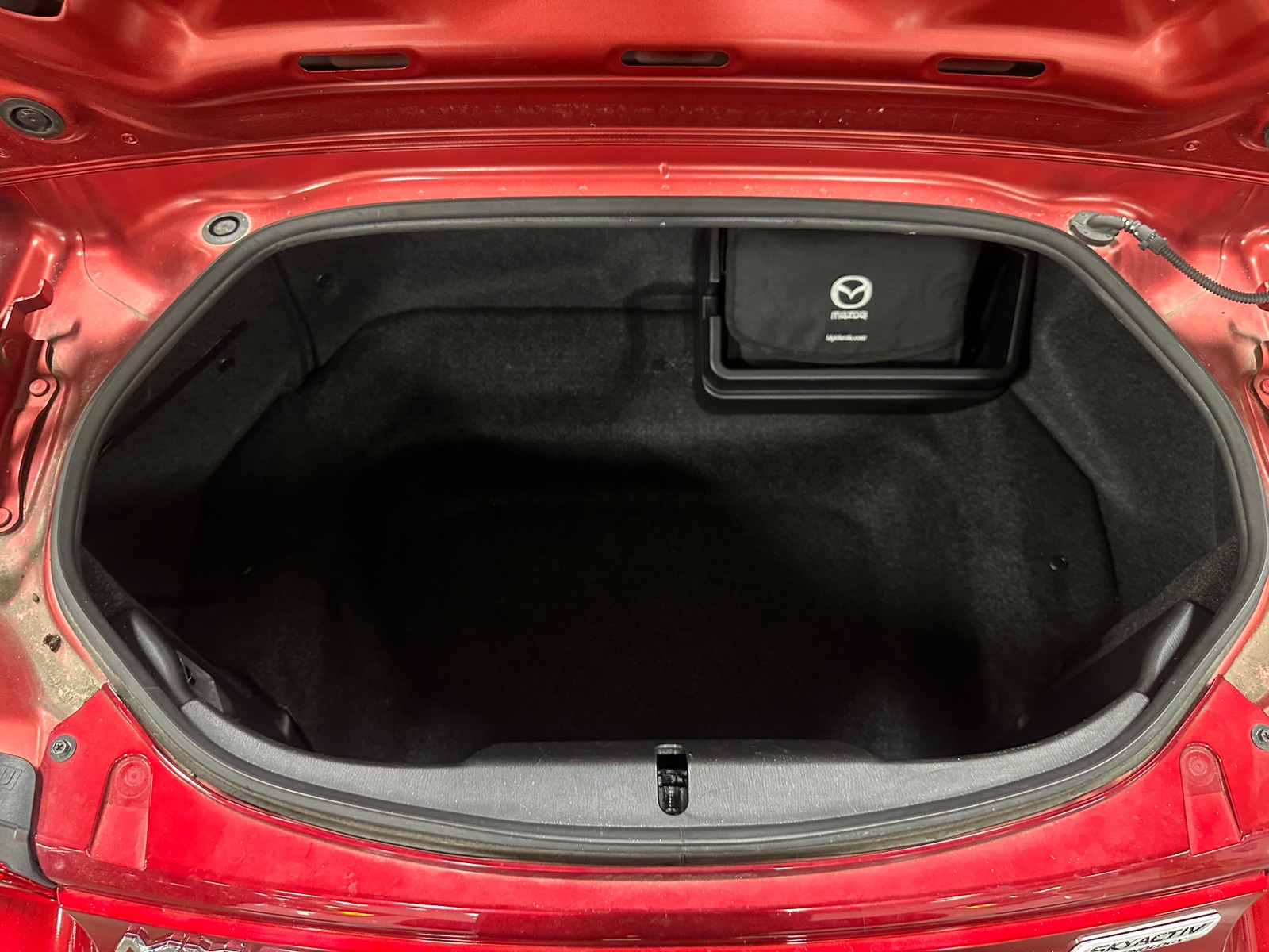 Thumbnail: 2019 Mazda MX-5 Miata - 5