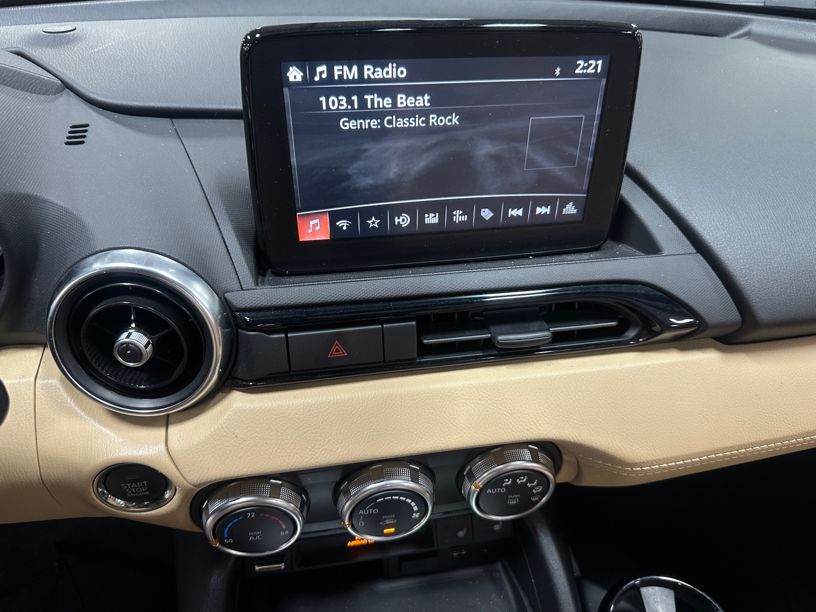 Thumbnail: 2019 Mazda MX-5 Miata - 3