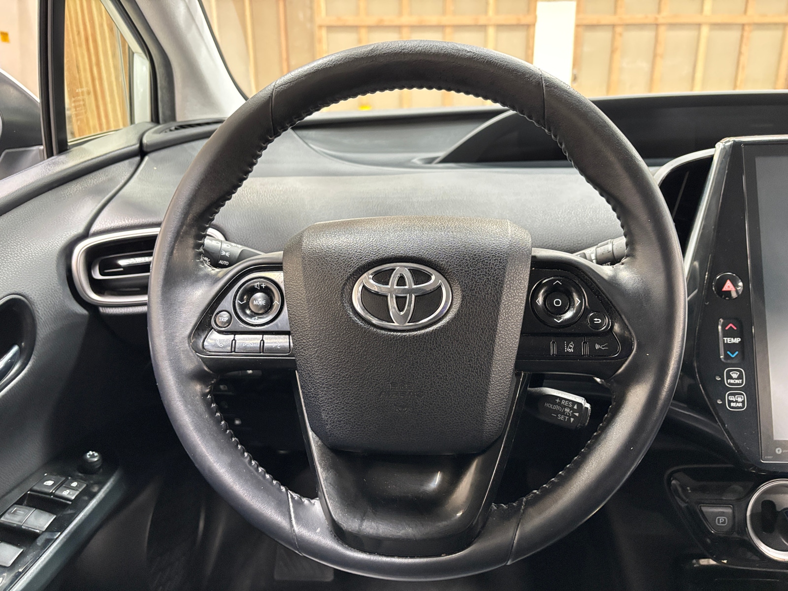 Thumbnail: 2021 Toyota Prius Prime - 4