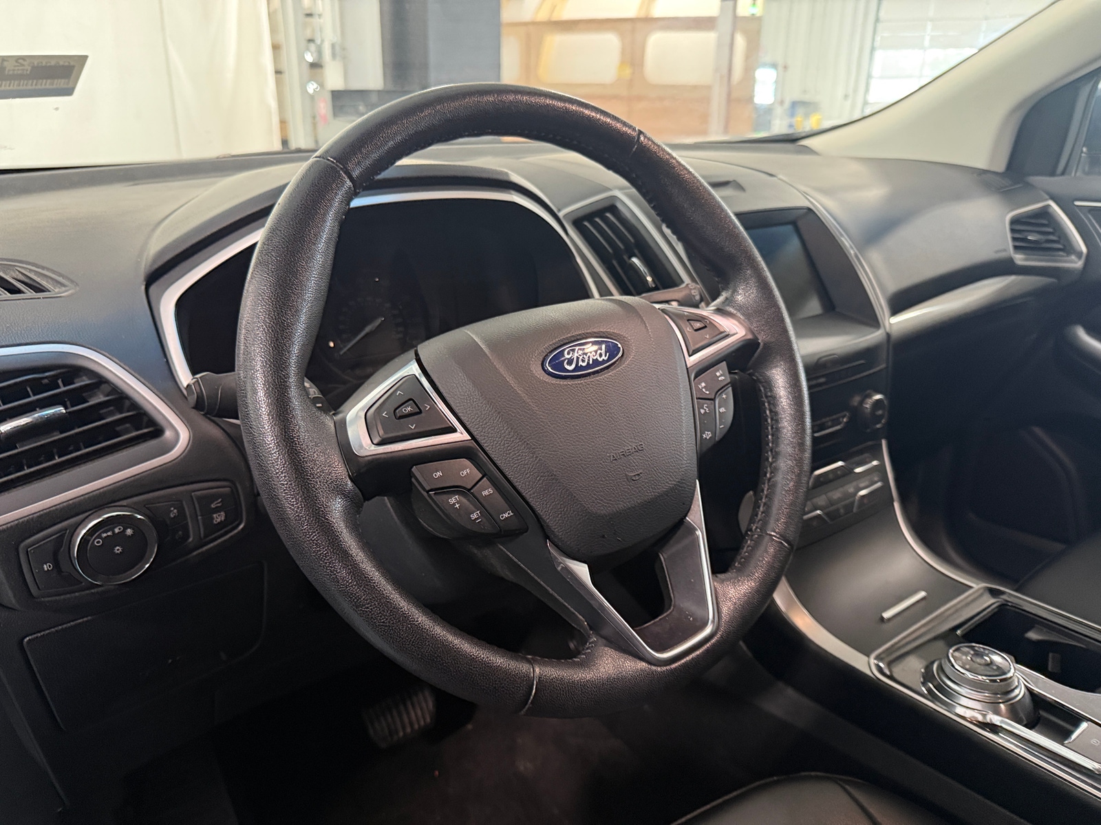 Thumbnail: 2019 Ford Edge - 4