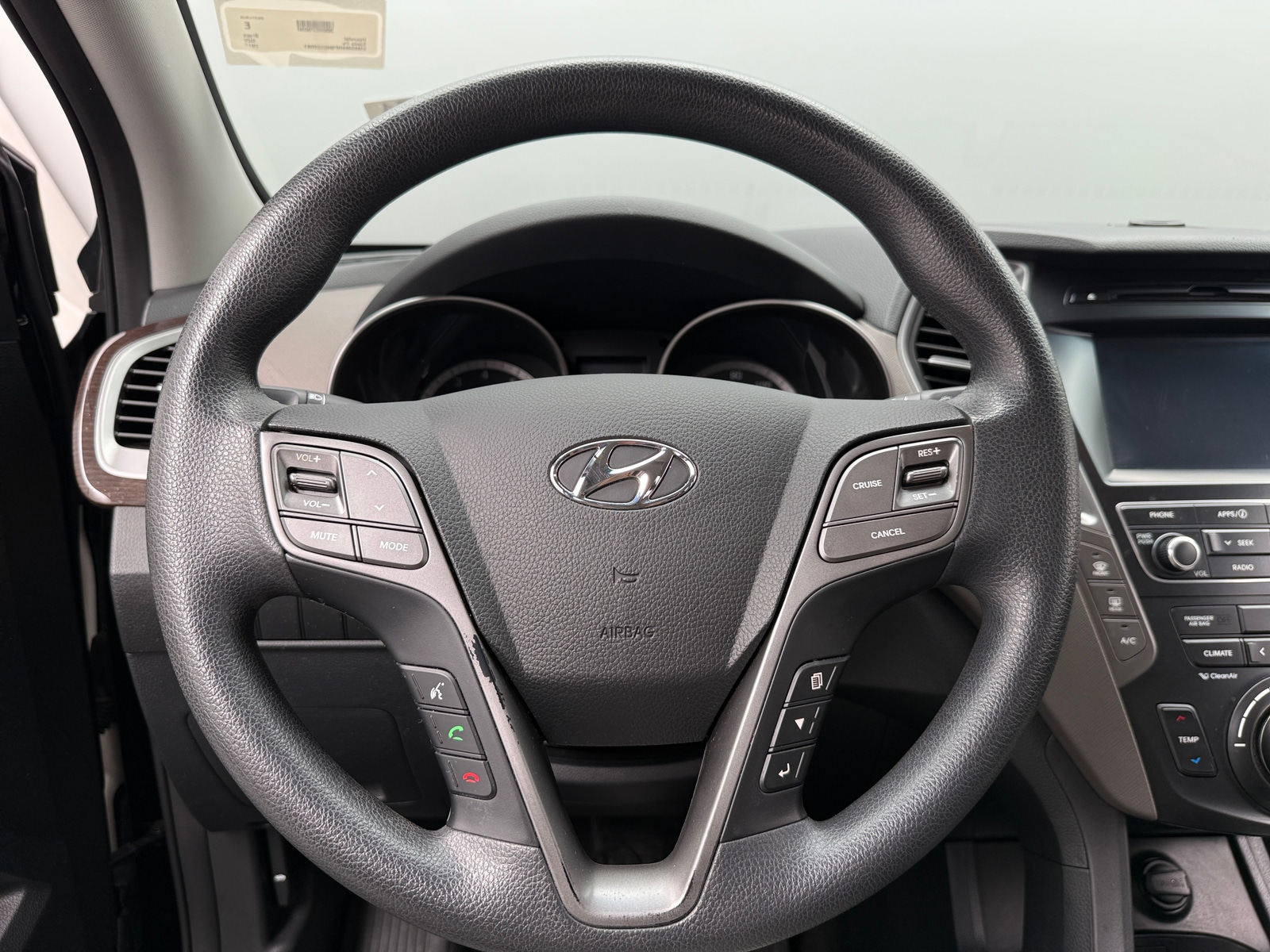 Thumbnail: 2017 Hyundai Santa Fe - 5