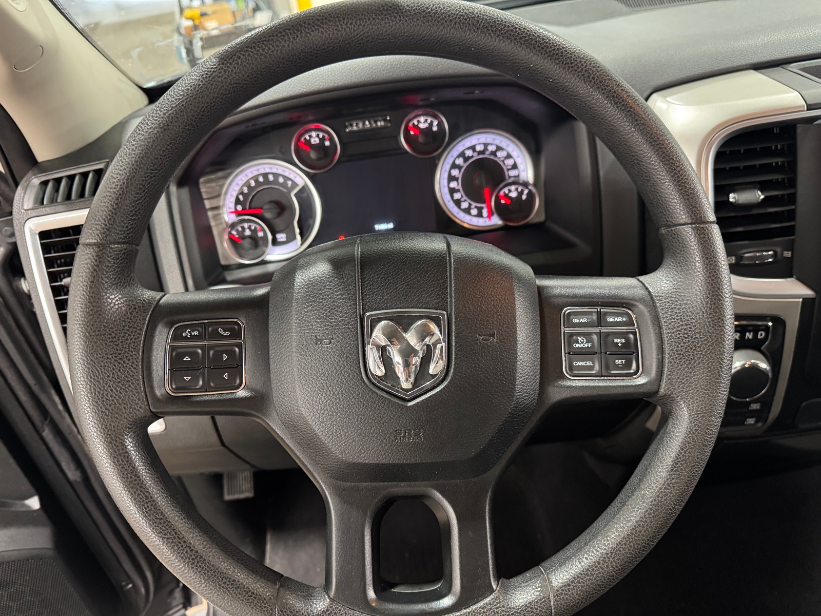 Thumbnail: 2019 RAM 1500 Classic - 5