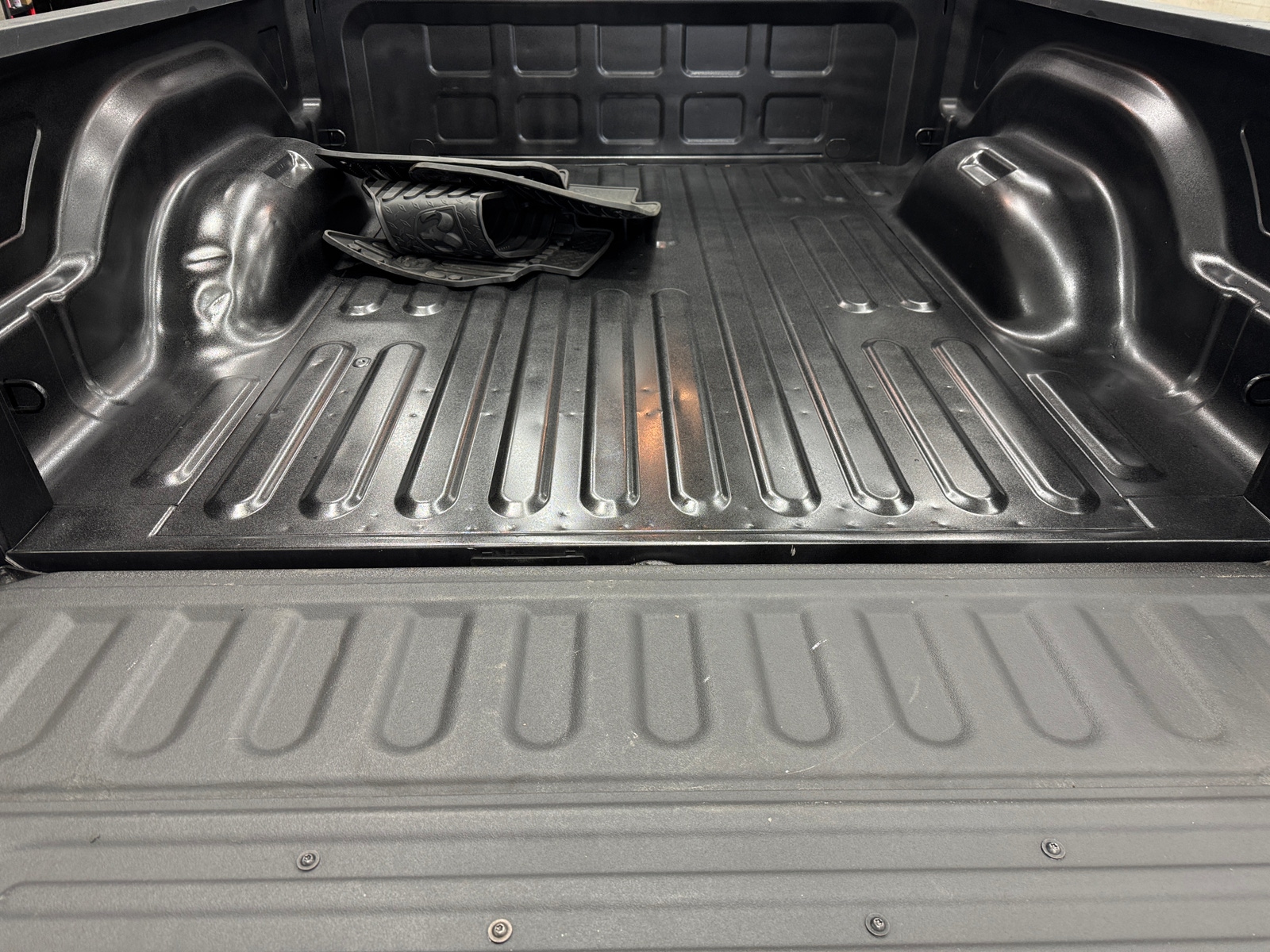 Thumbnail: 2019 RAM 1500 Classic - 7