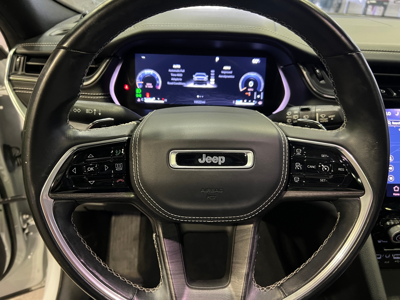 Thumbnail: 2021 Jeep Grand Cherokee L - 4