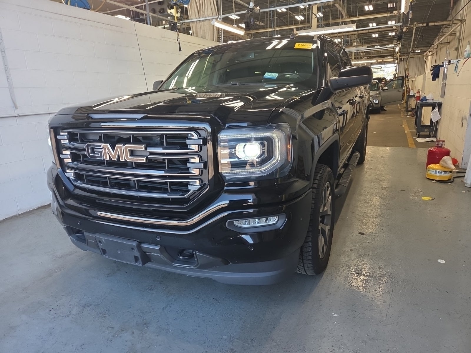 2017 GMC Sierra 1500 4WD Crew Cab 143.5" SLT