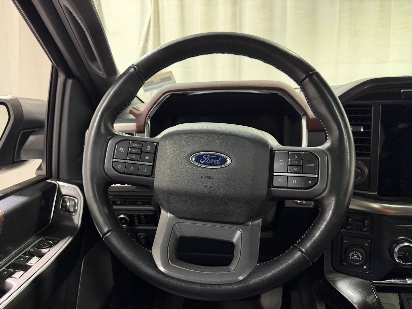 Thumbnail: 2023 Ford Econoline - 4