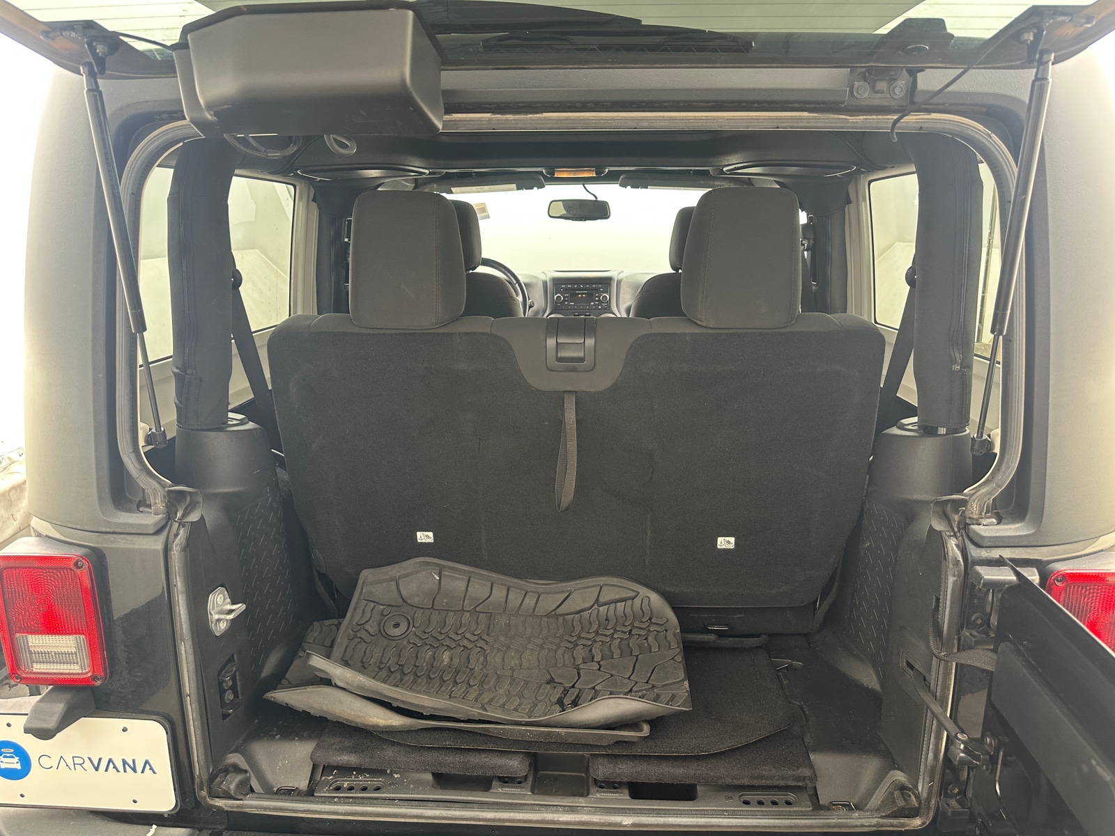 Thumbnail: 2015 Jeep Wrangler - 6