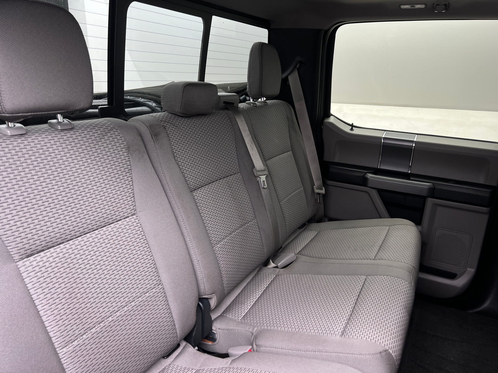 Thumbnail: 2015 Ford Econoline - 6