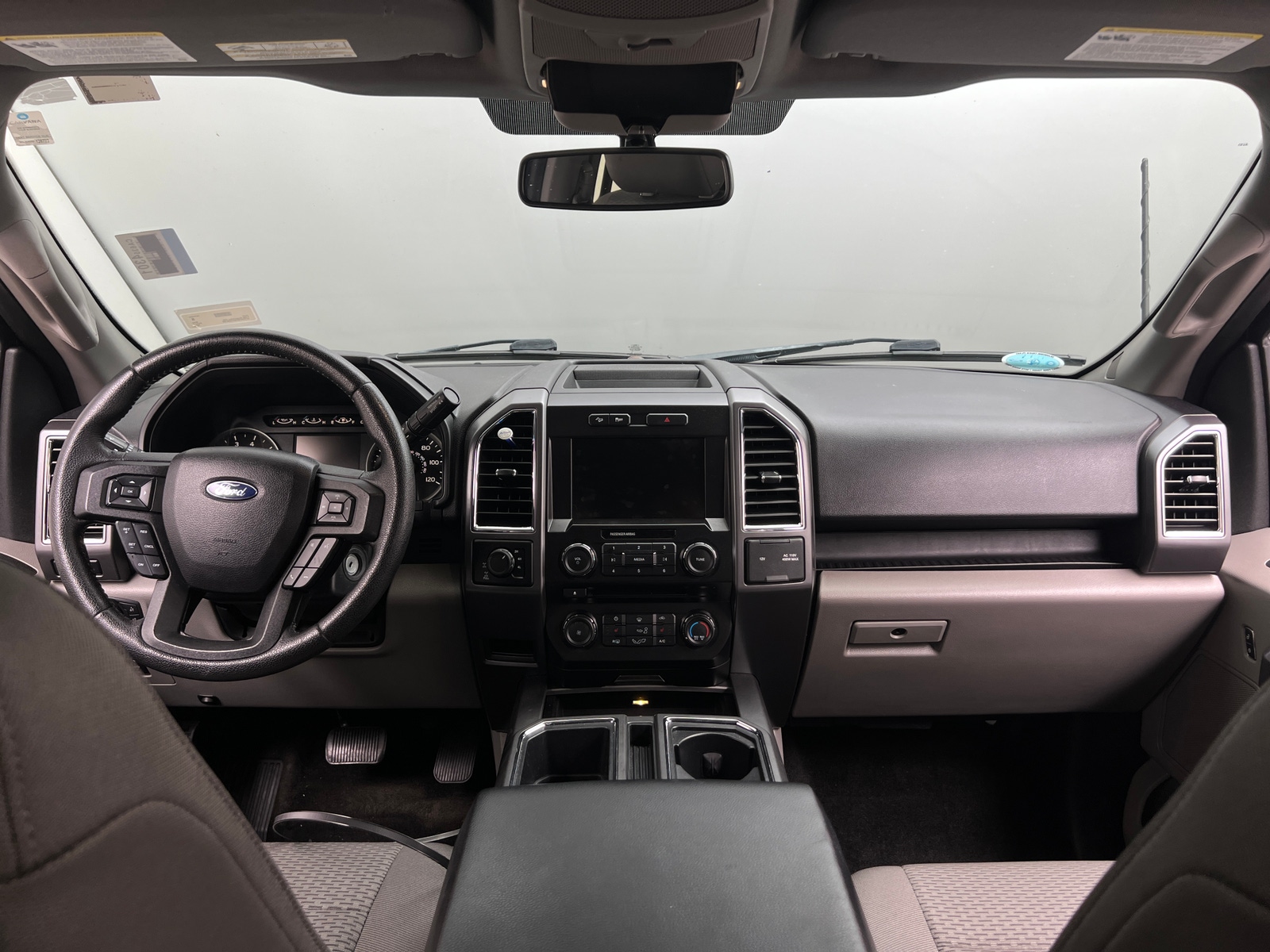 Thumbnail: 2015 Ford Econoline - 3