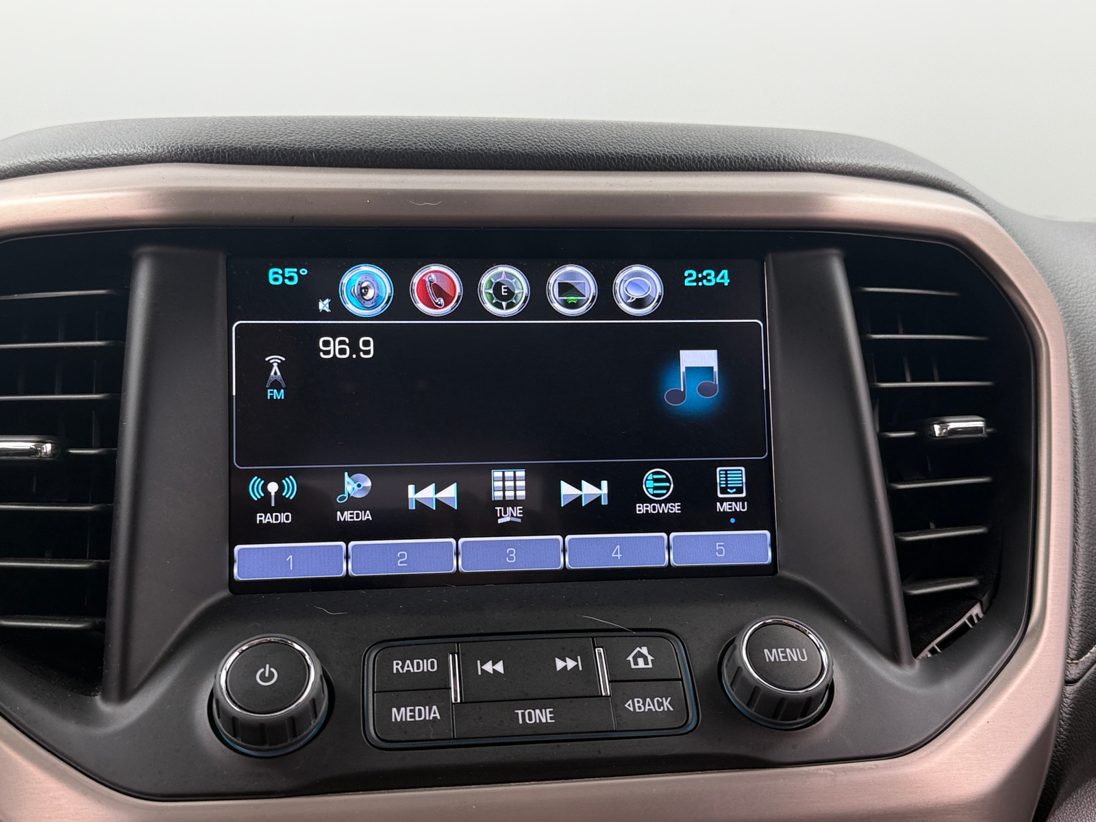 Thumbnail: 2017 GMC Acadia - 3