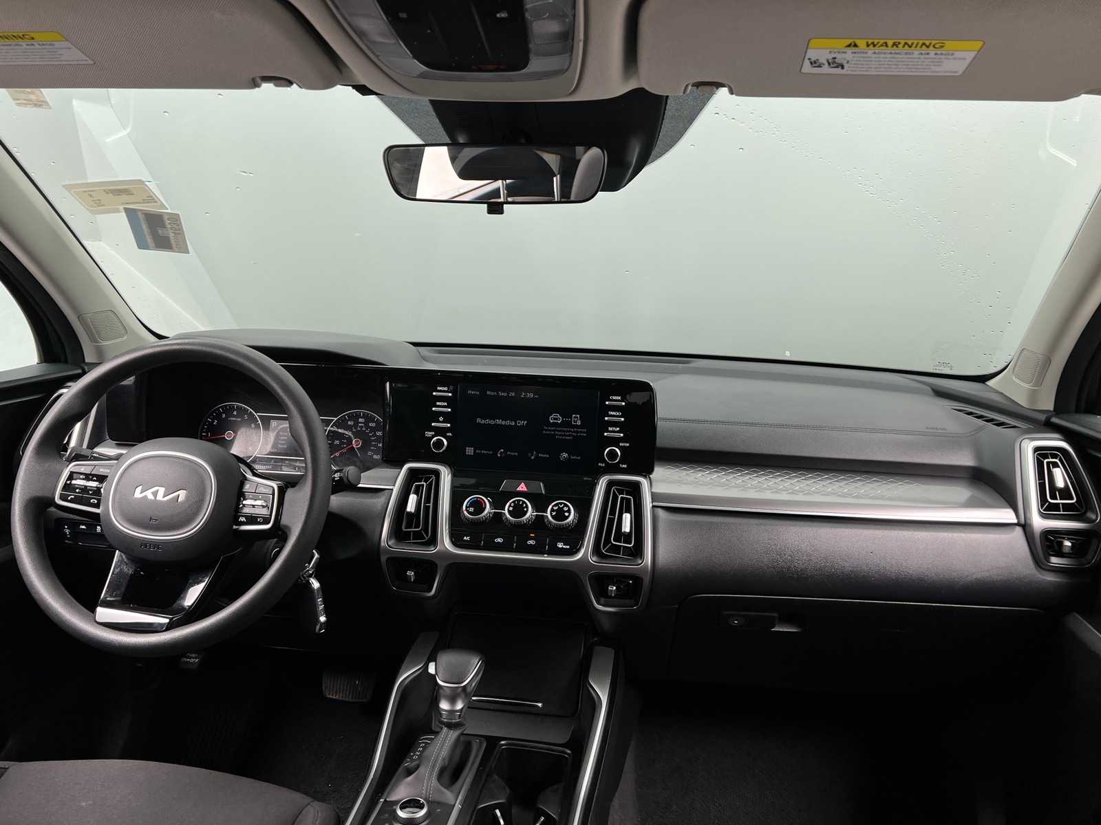Thumbnail: 2023 Kia Sorento - 3