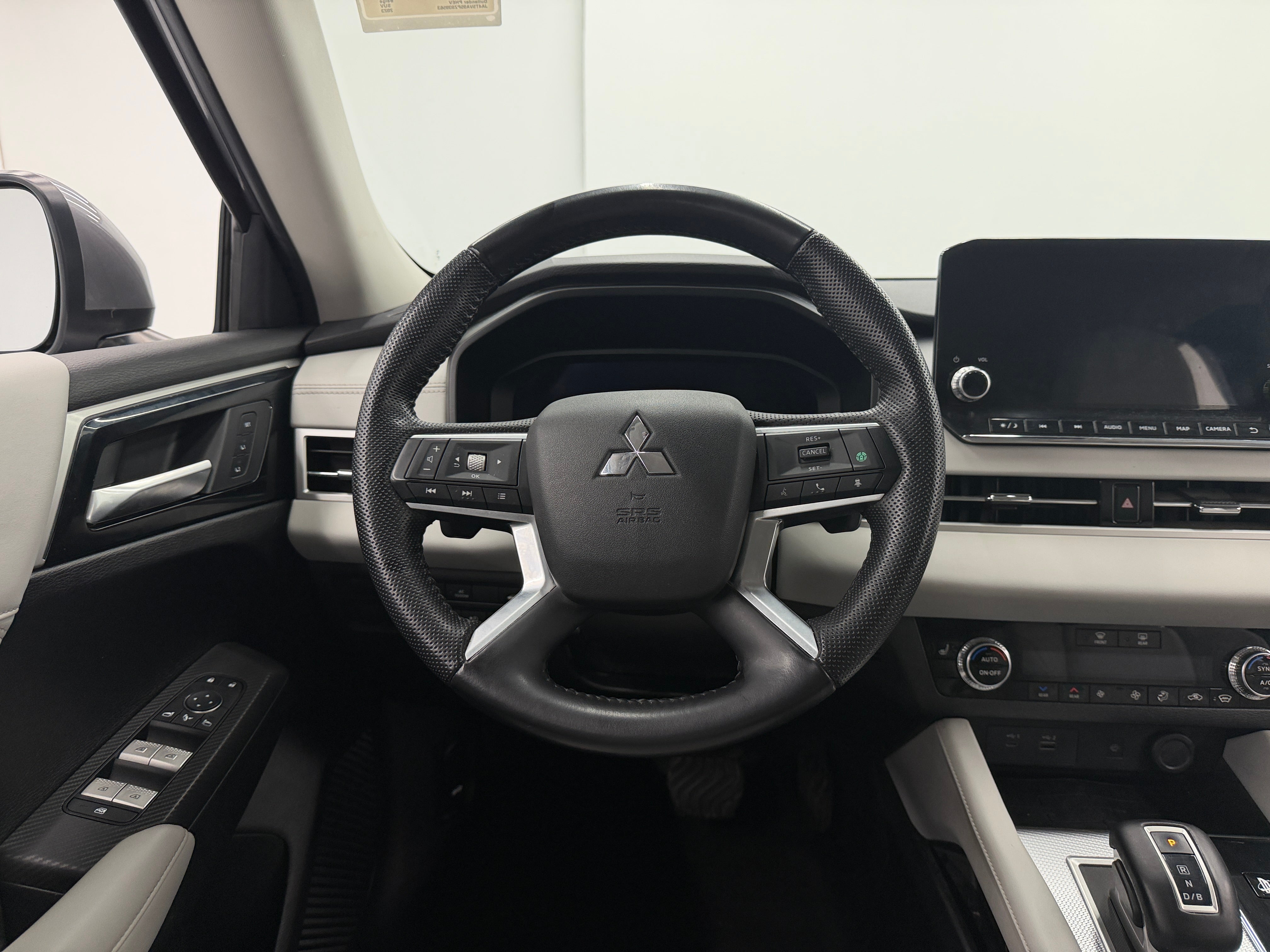 2023 Mitsubishi Outlander Plug-In Hybrid