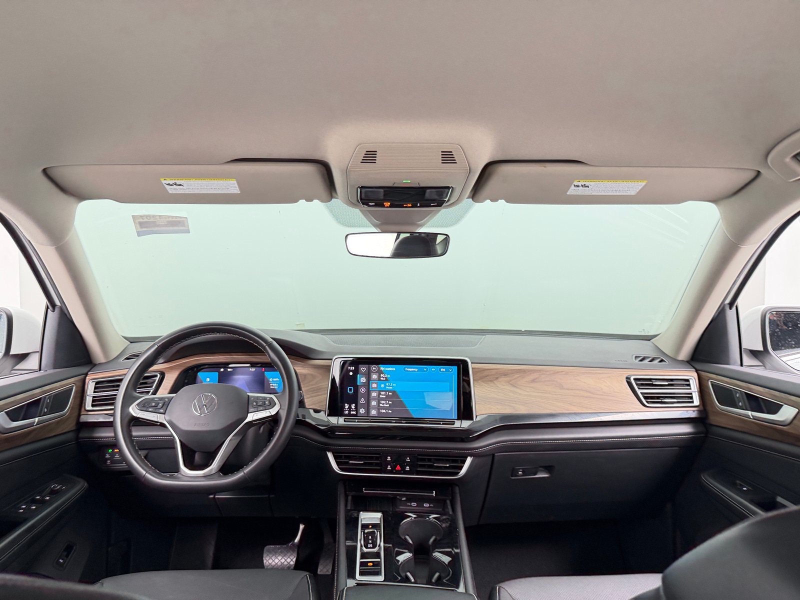 Thumbnail: 2025 Volkswagen Atlas - 3