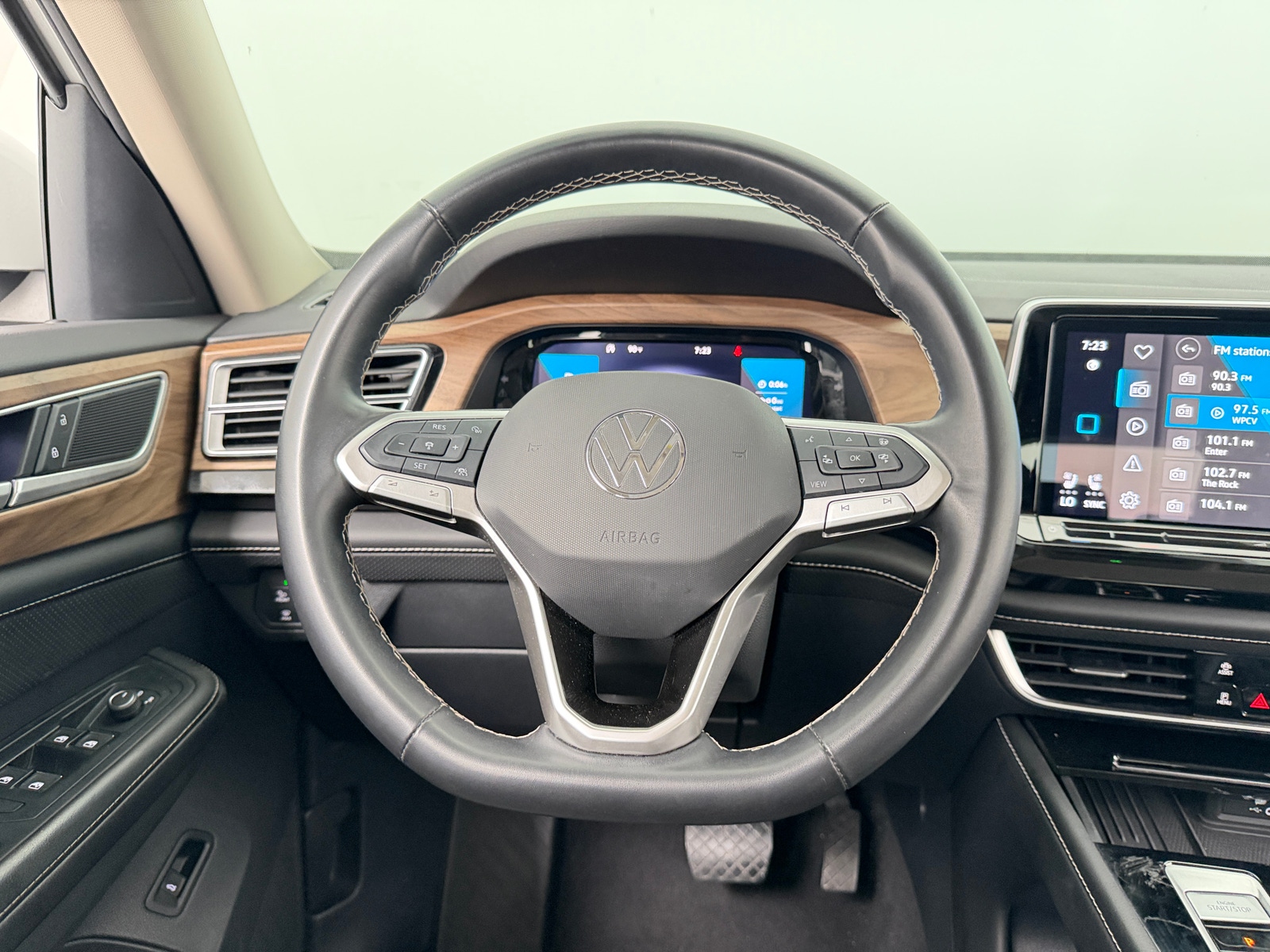 Thumbnail: 2025 Volkswagen Atlas - 5