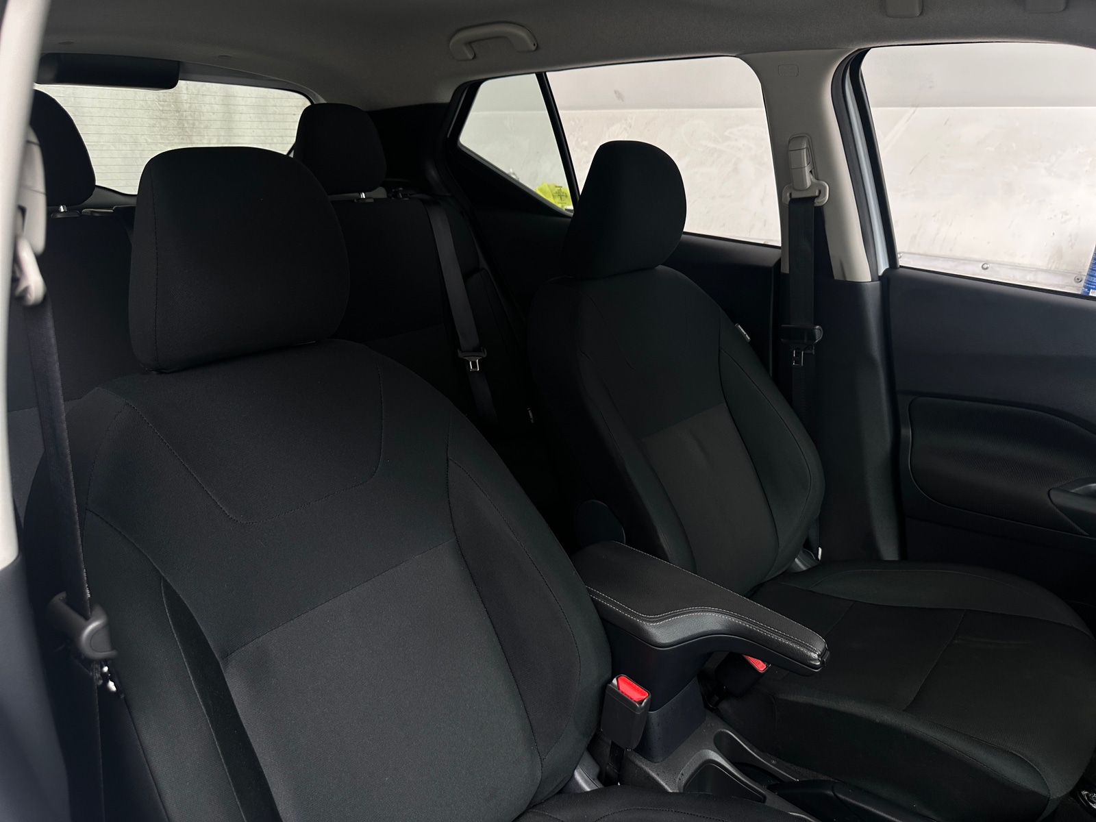 Thumbnail: 2025 Nissan Kicks - 2