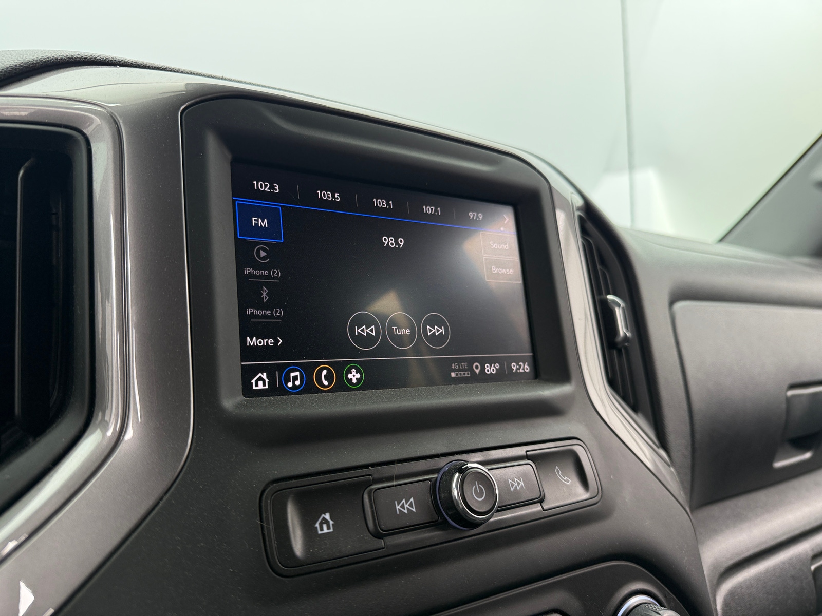 Thumbnail: 2022 Chevrolet Silverado 1500 - 4