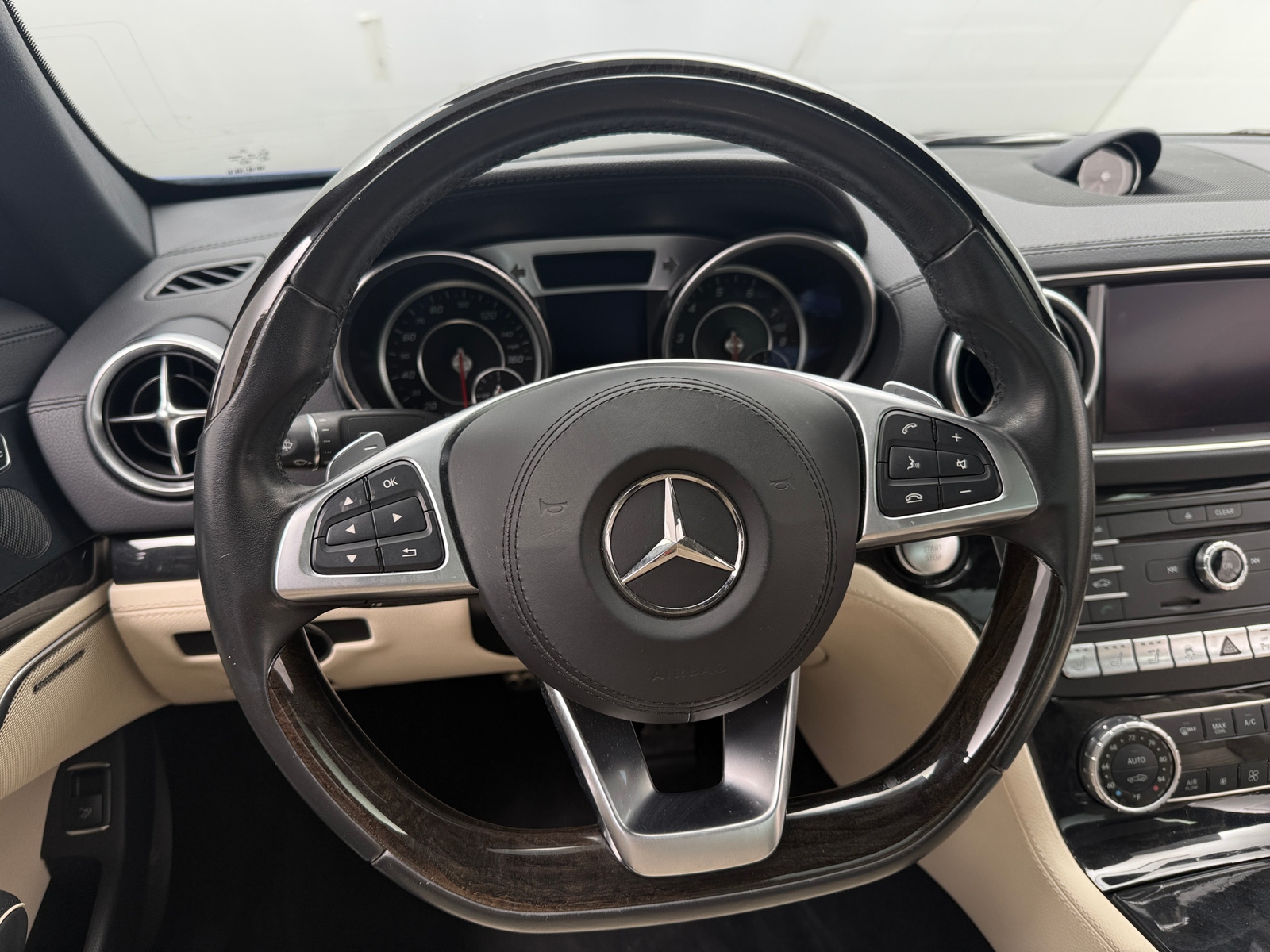 Thumbnail: 2019 Mercedes-Benz SL-Class - 4