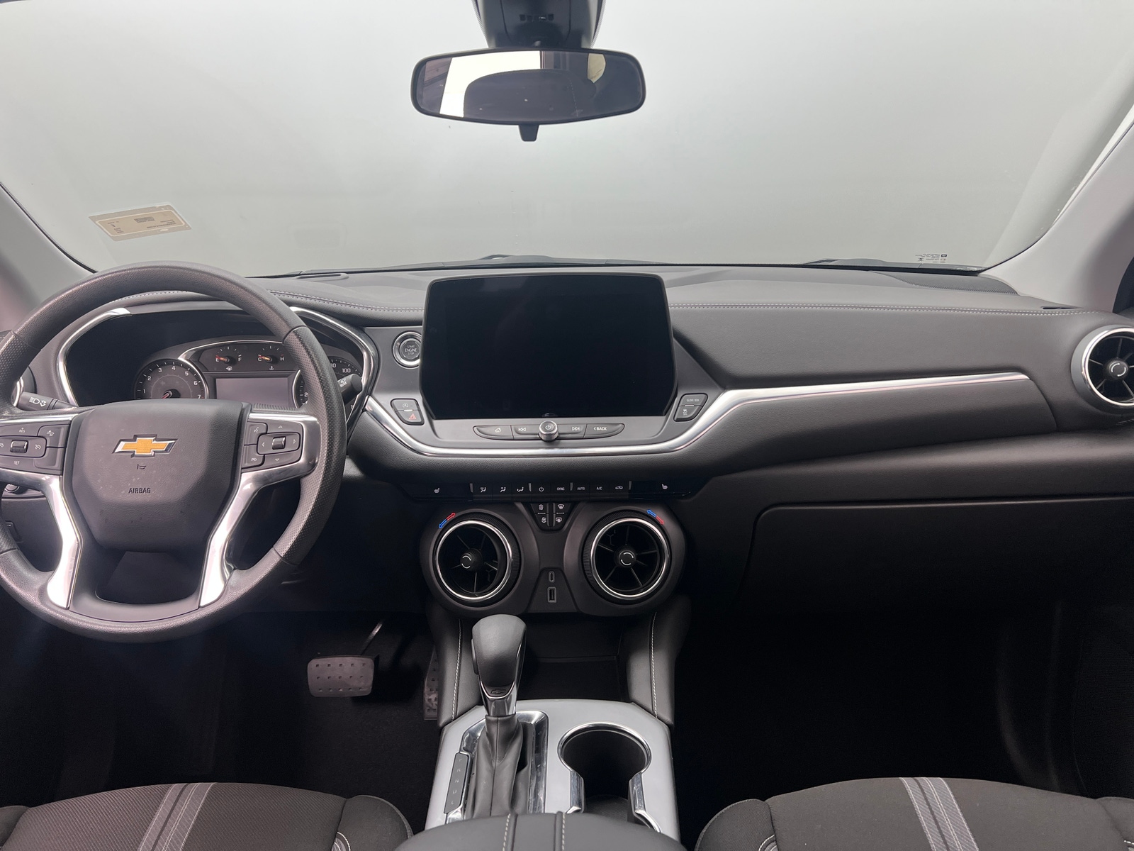 Thumbnail: 2026 Chevrolet Blazer - 3