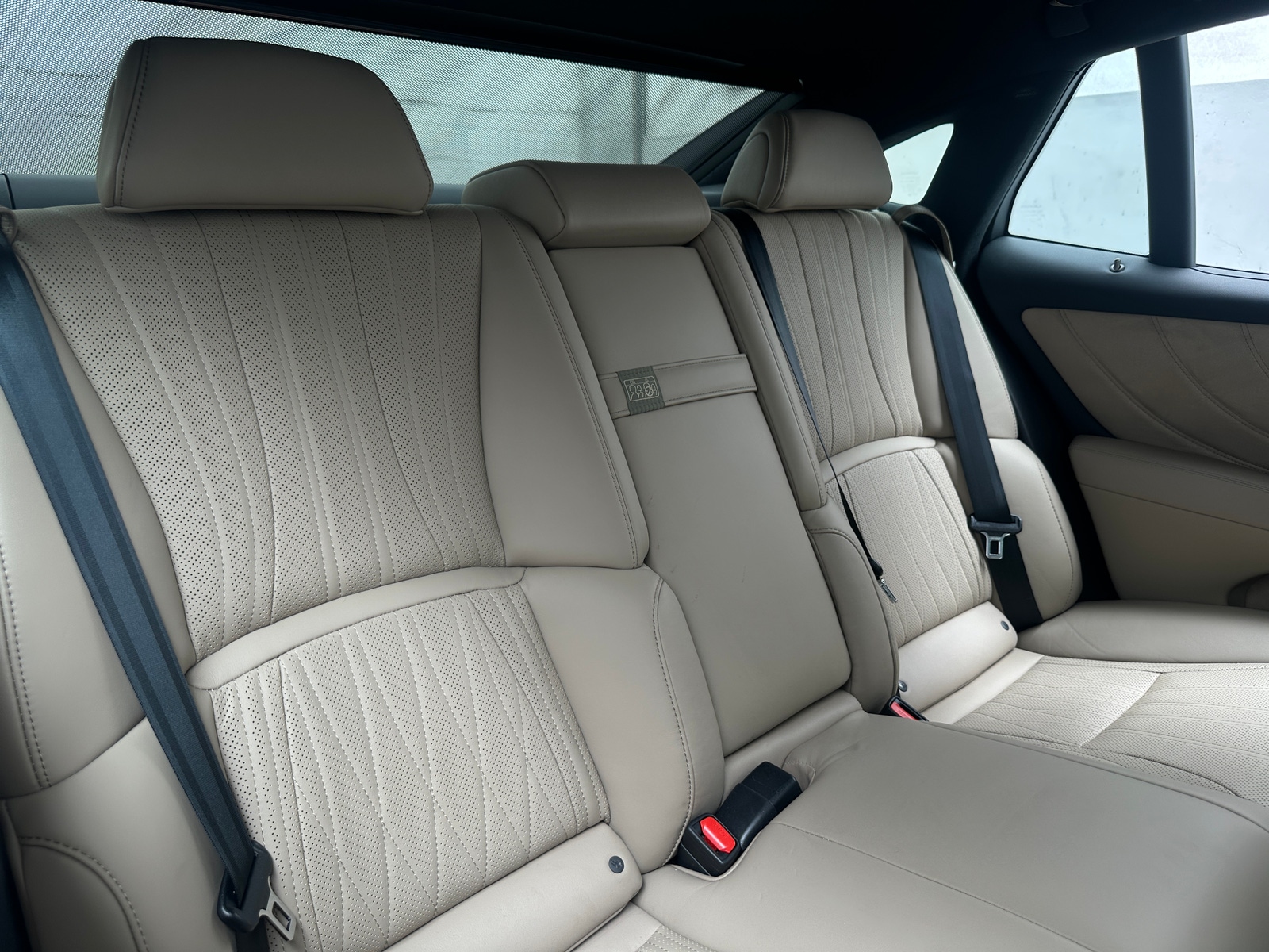 Thumbnail: 2021 Lexus LS - 5