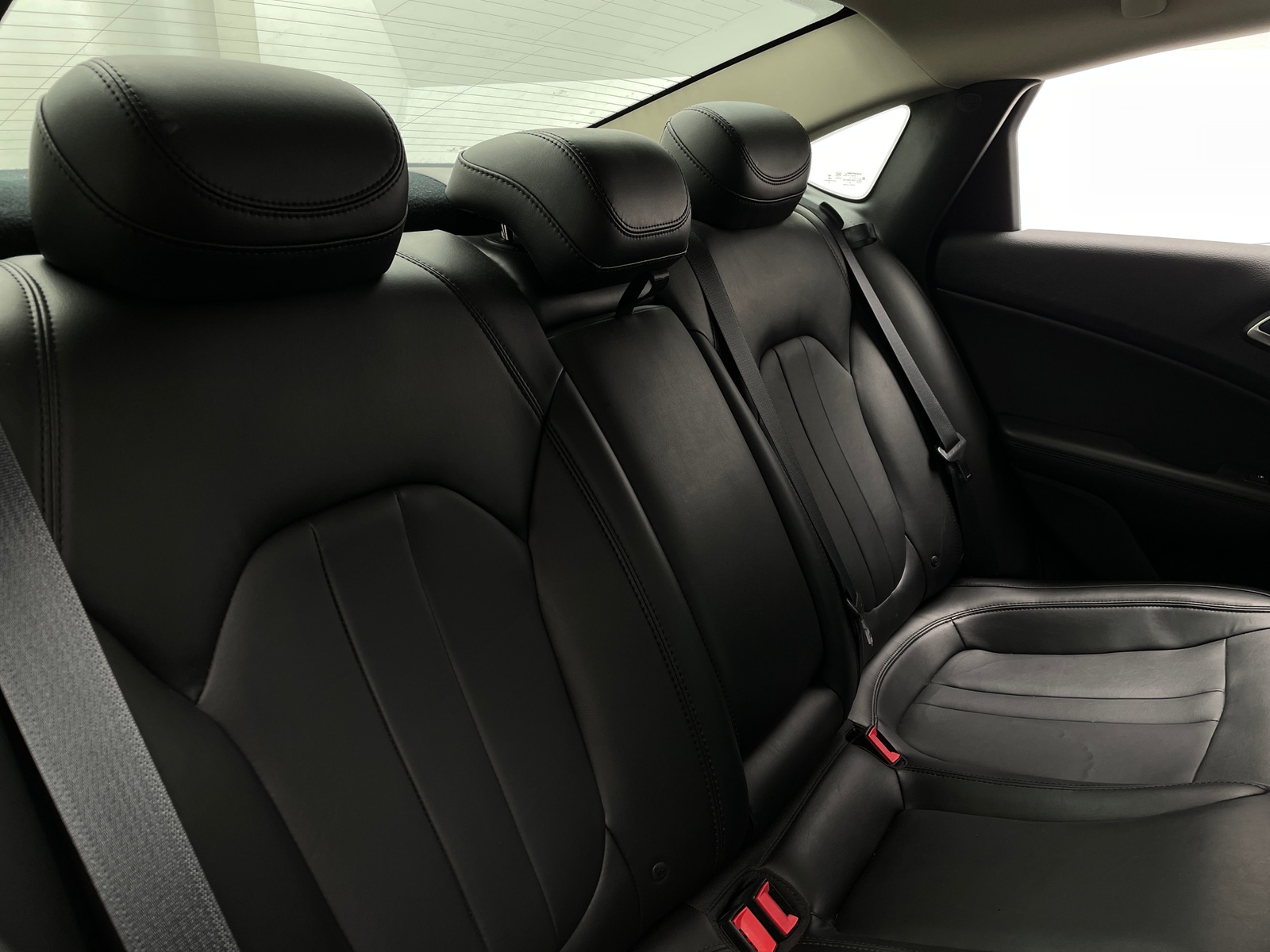 Thumbnail: 2015 Chrysler 200 - 5
