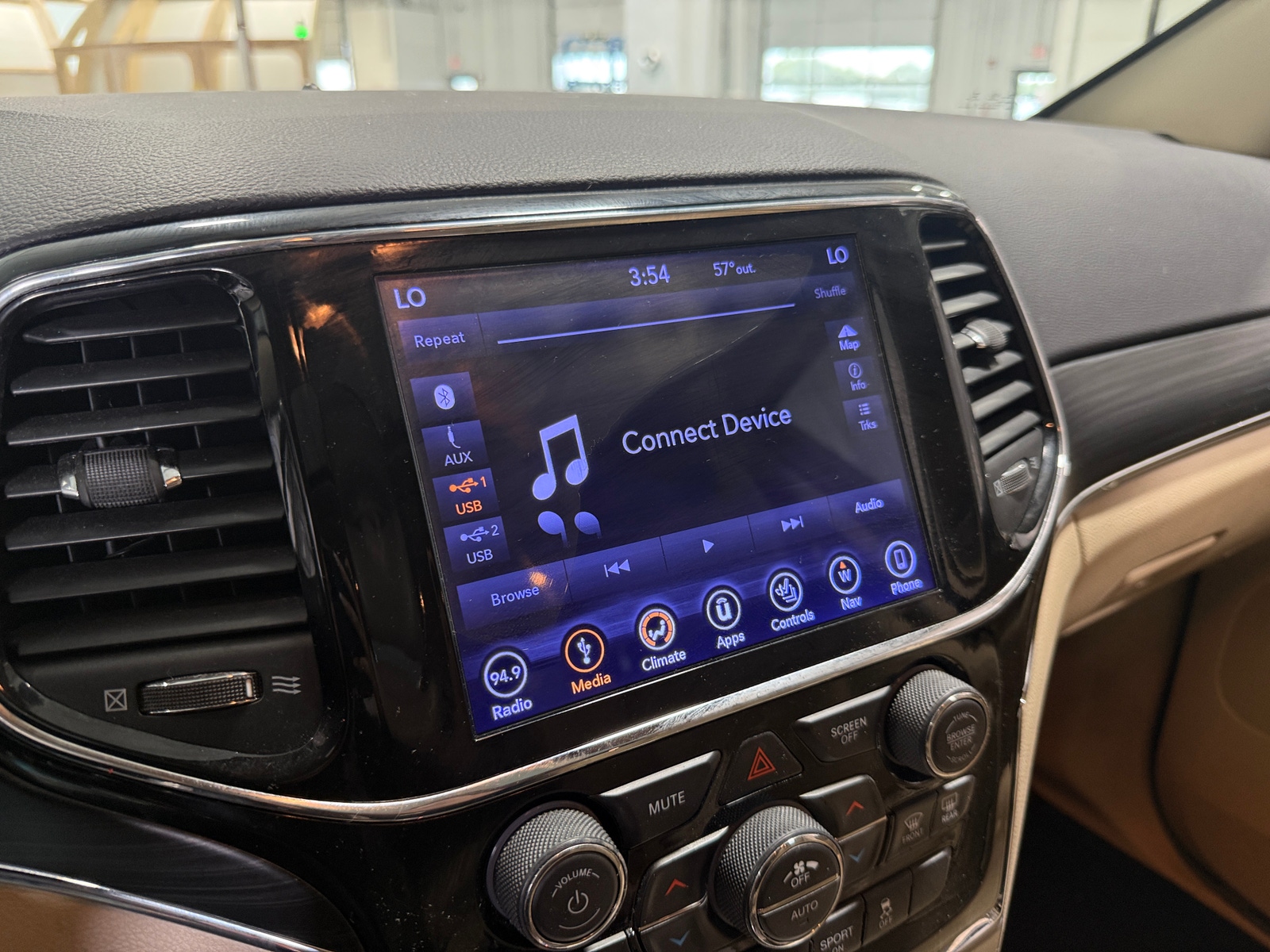 Thumbnail: 2019 Jeep Grand Cherokee - 3