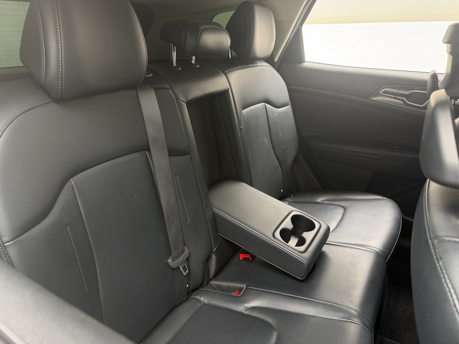 Thumbnail: 2023 Kia Sportage - 5