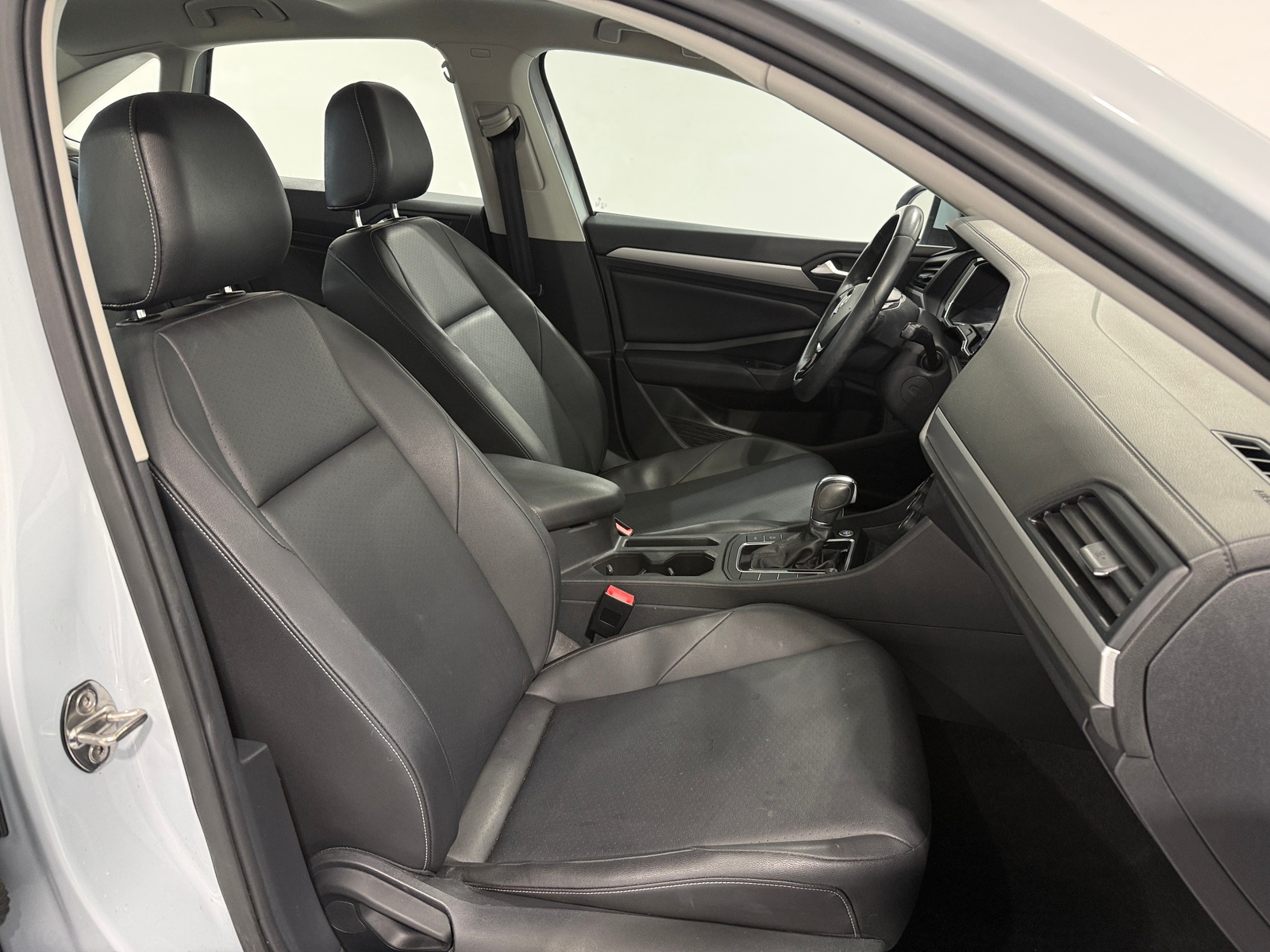 Thumbnail: 2019 Volkswagen Jetta - 2