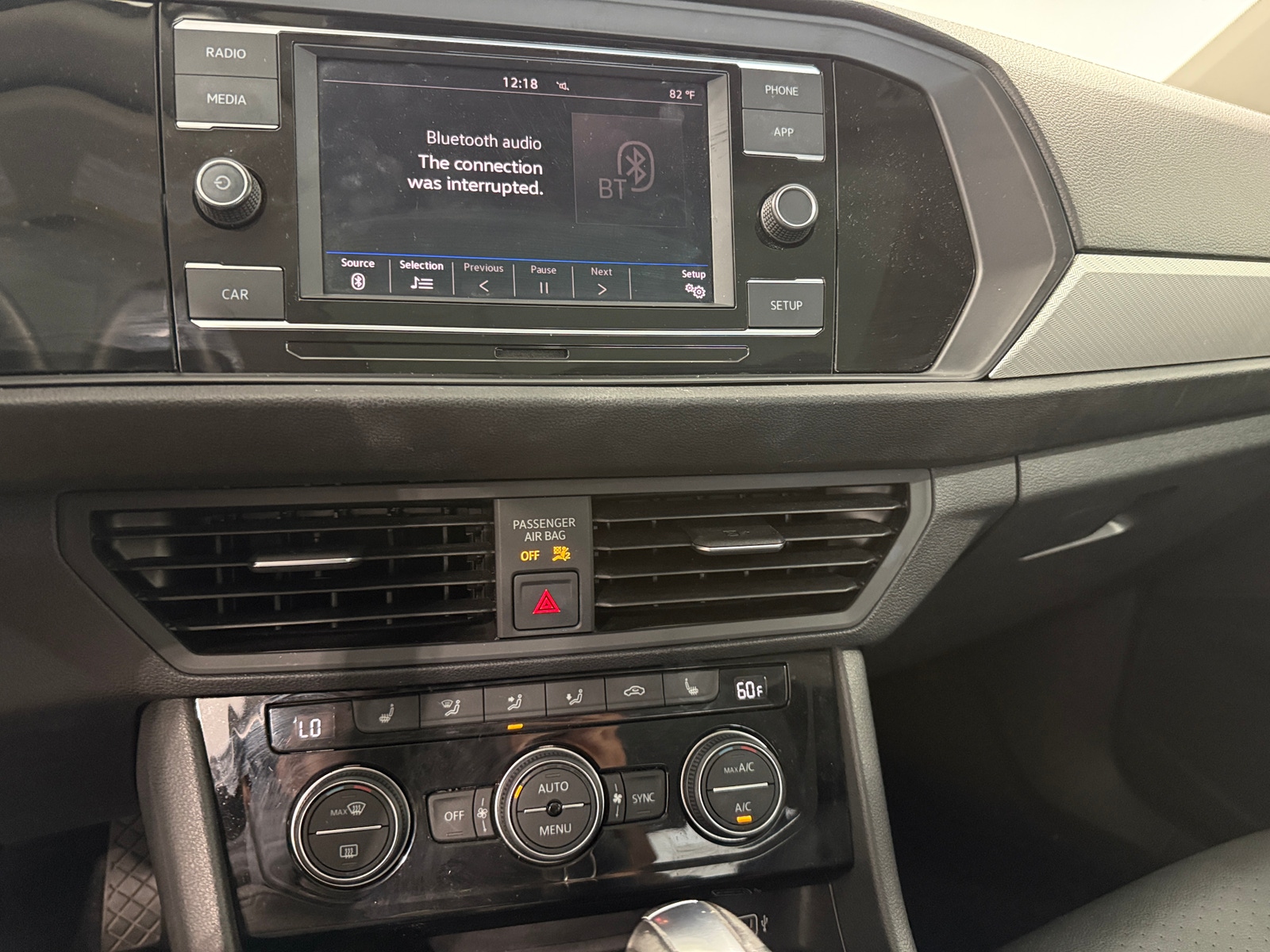 Thumbnail: 2019 Volkswagen Jetta - 4