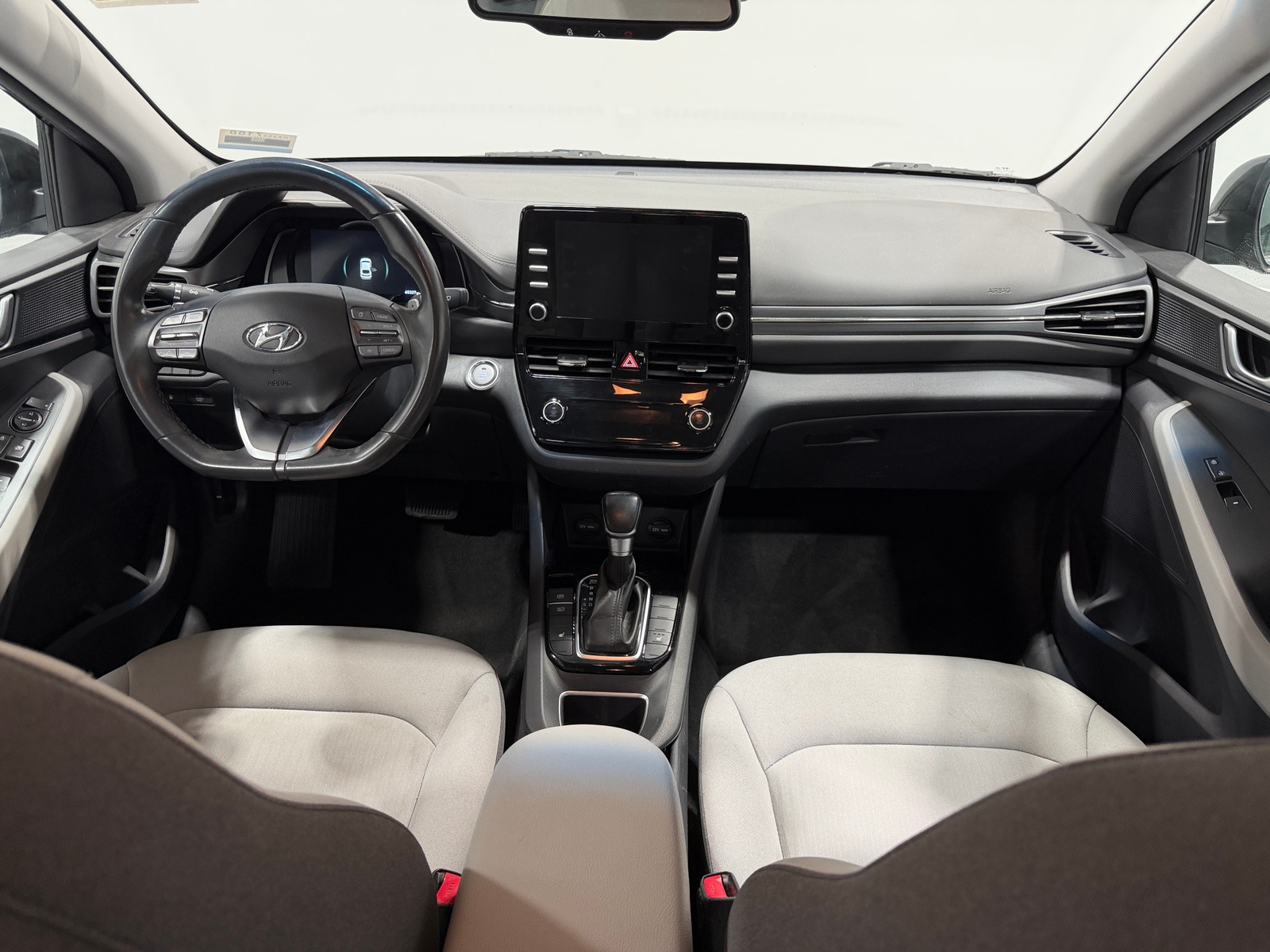 Thumbnail: 2022 Hyundai Ioniq - 3
