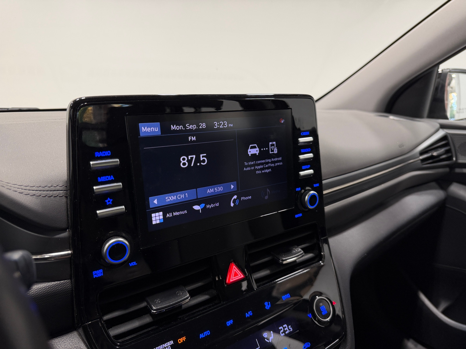 Thumbnail: 2022 Hyundai Ioniq - 4